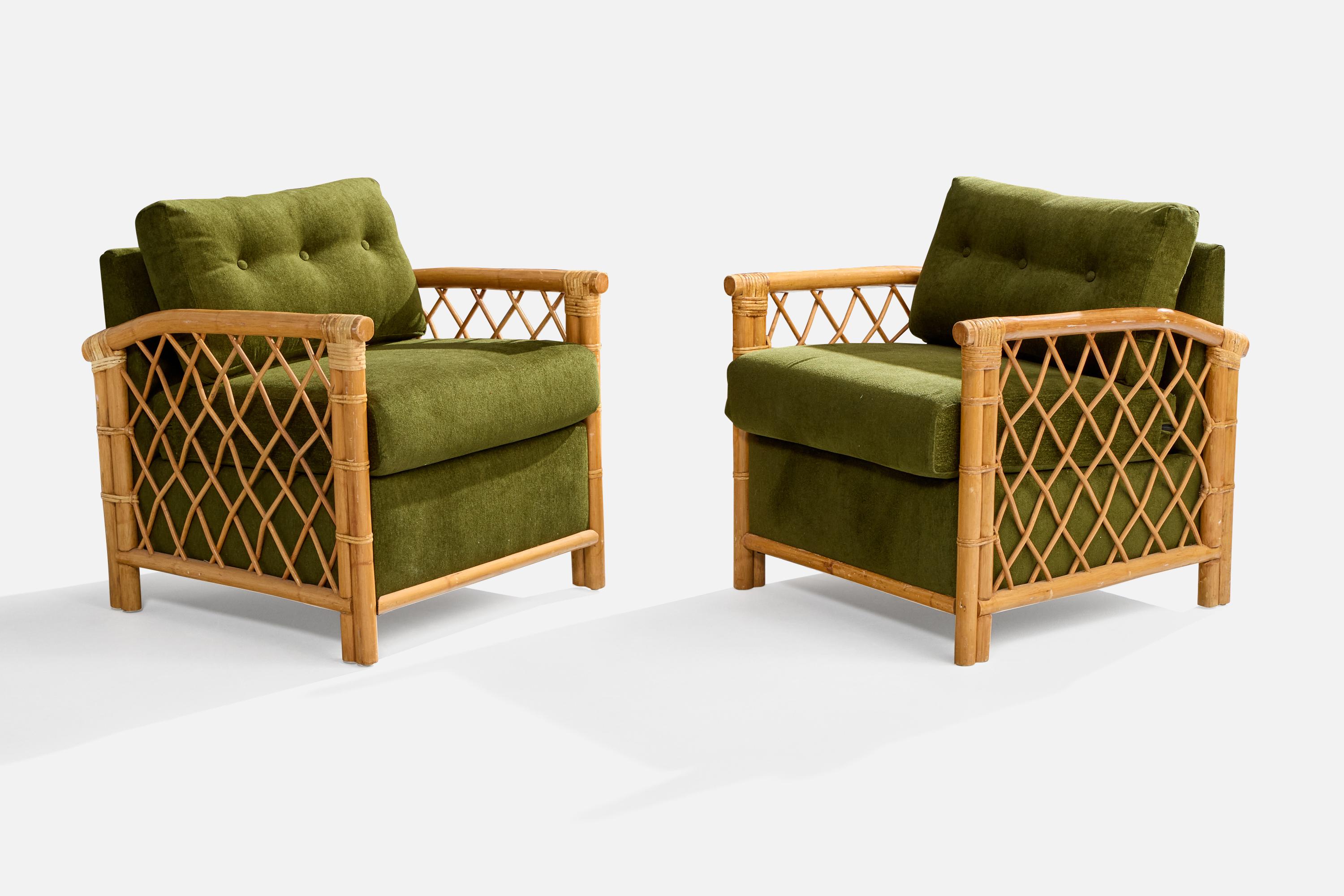 Pareja de tumbonas de bambú, ratán y tela verde, diseñadas y fabricadas en EE.UU., c. 1960.

Dimensiones totales (pulgadas): 30,75