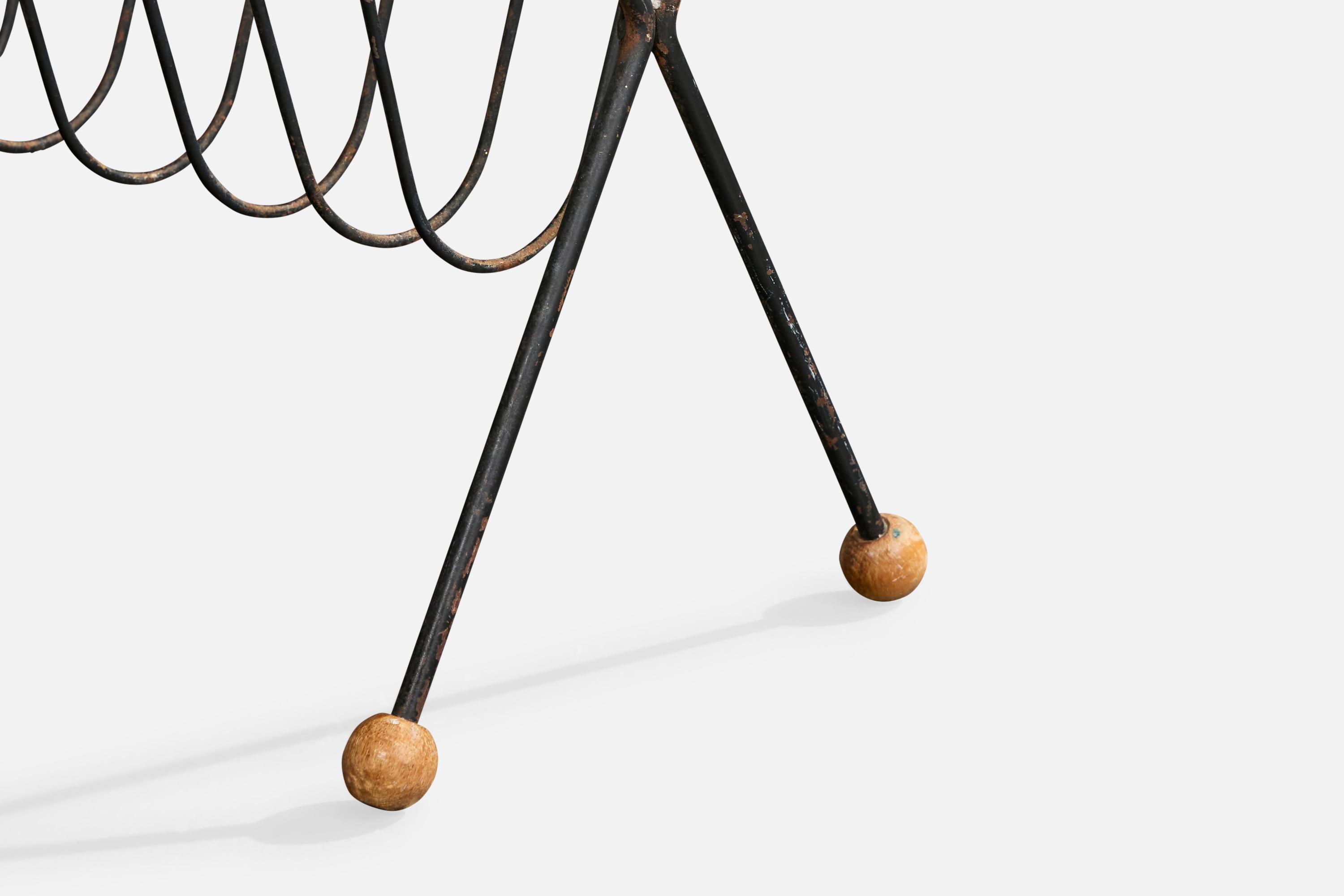 American designer, Magazine Stand, Iron, Wood, USA, 1950s For Sale 5