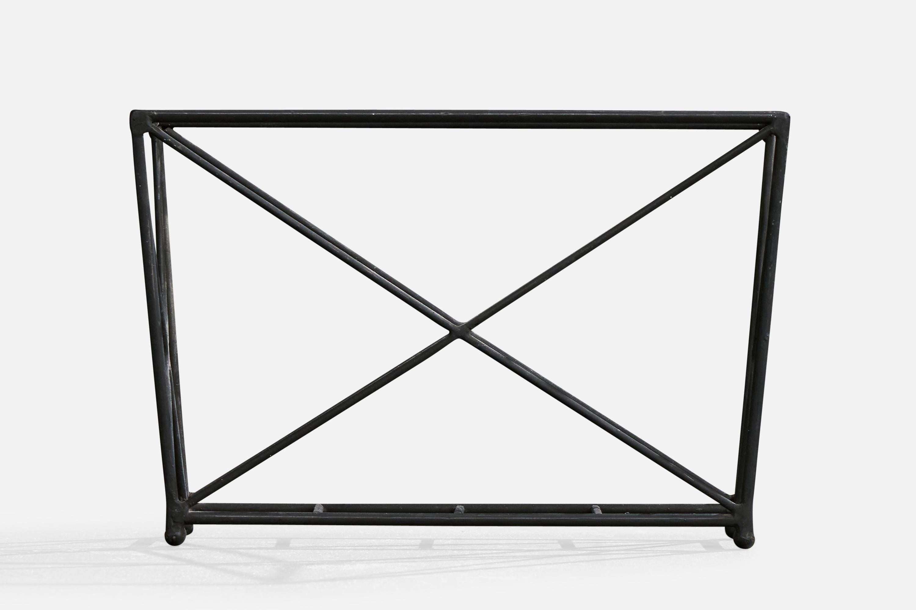 American designer, Magazine Stand, Iron, Wood, USA, 1950s In Good Condition For Sale In High Point, NC