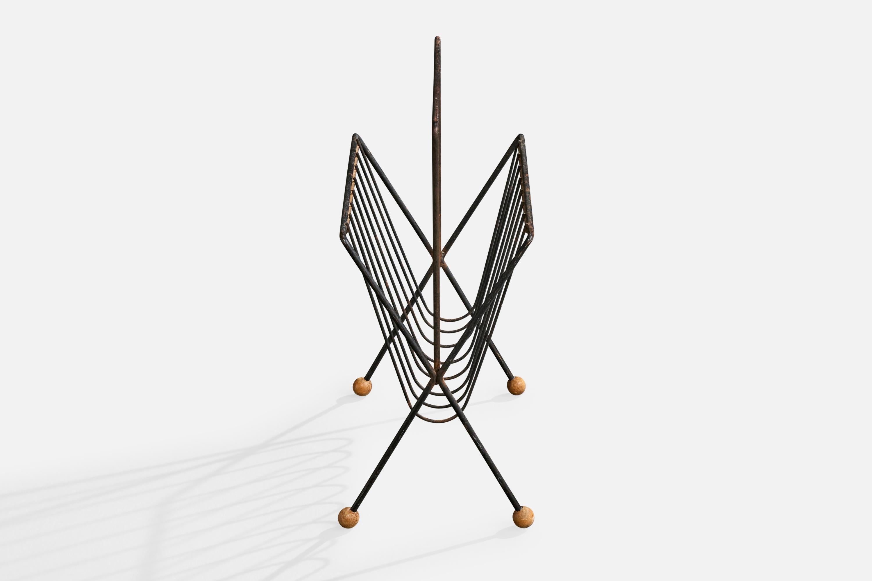 Mid-20th Century American designer, Magazine Stand, Iron, Wood, USA, 1950s For Sale