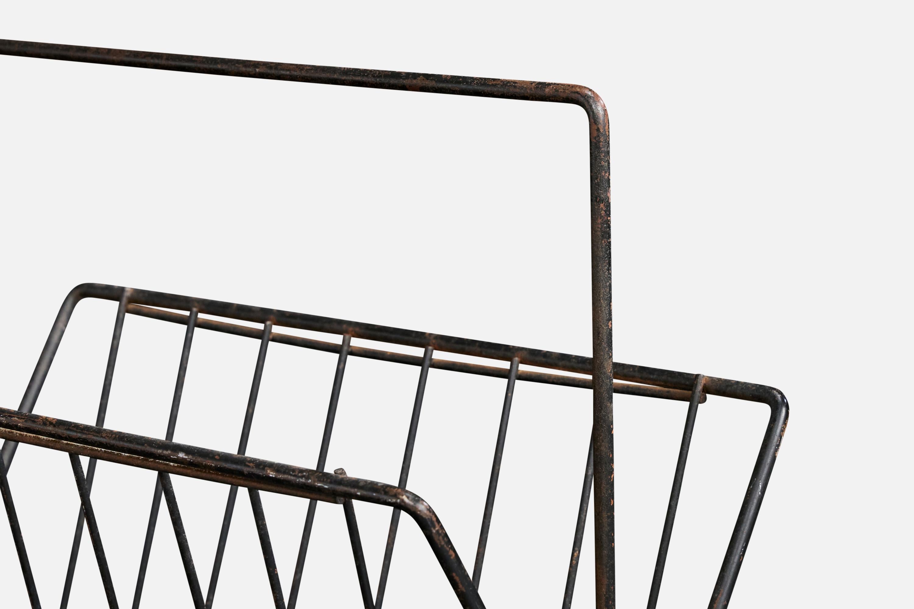 American designer, Magazine Stand, Iron, Wood, USA, 1950s For Sale 2