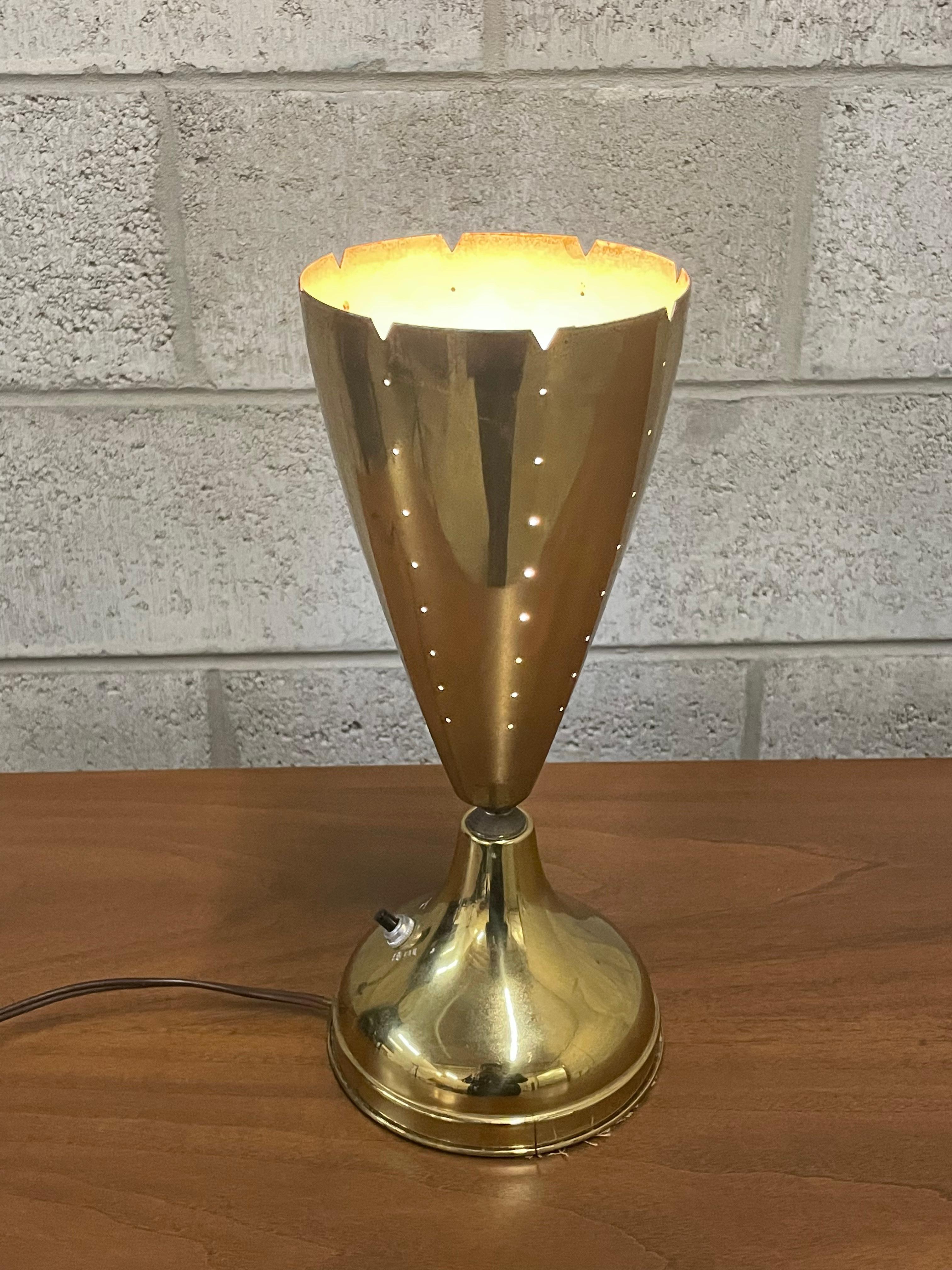 American Designer Modernist Brass Lamp with Pierced Cone Shade In Good Condition For Sale In St.Petersburg, FL