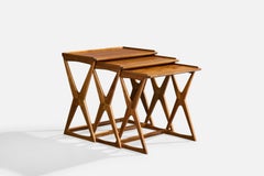 Designer américain, tables gigognes, noyer, États-Unis, années 1950