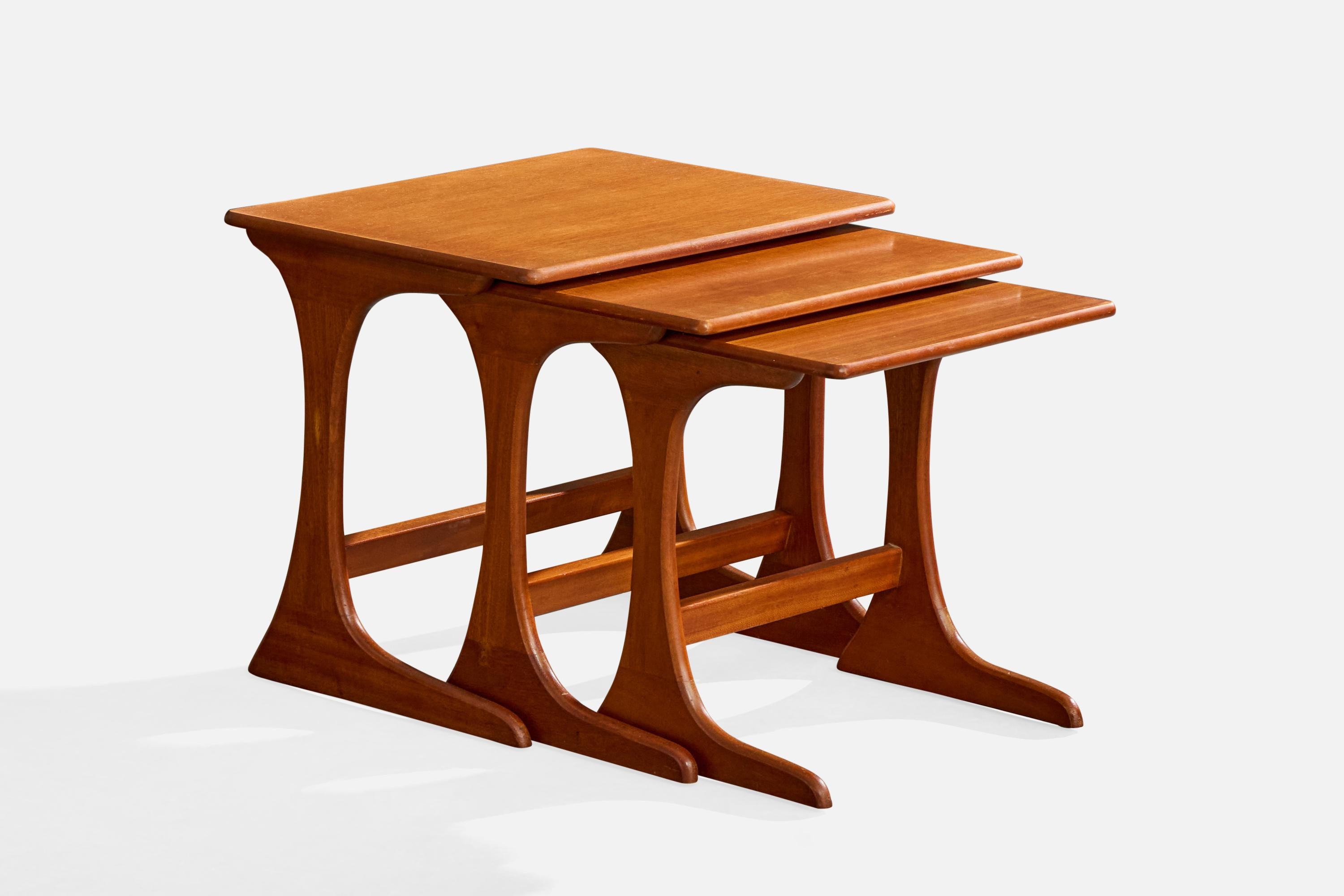 Mid-Century Modern American Designer, Nesting Tables, Wood, USA, 1950s For Sale