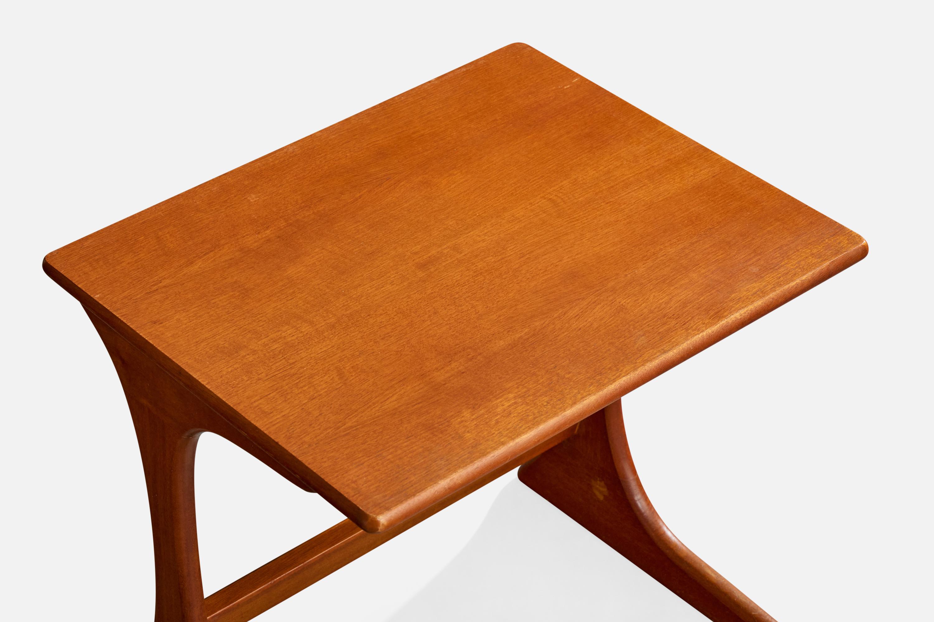 American Designer, Nesting Tables, Wood, USA, 1950s For Sale 1