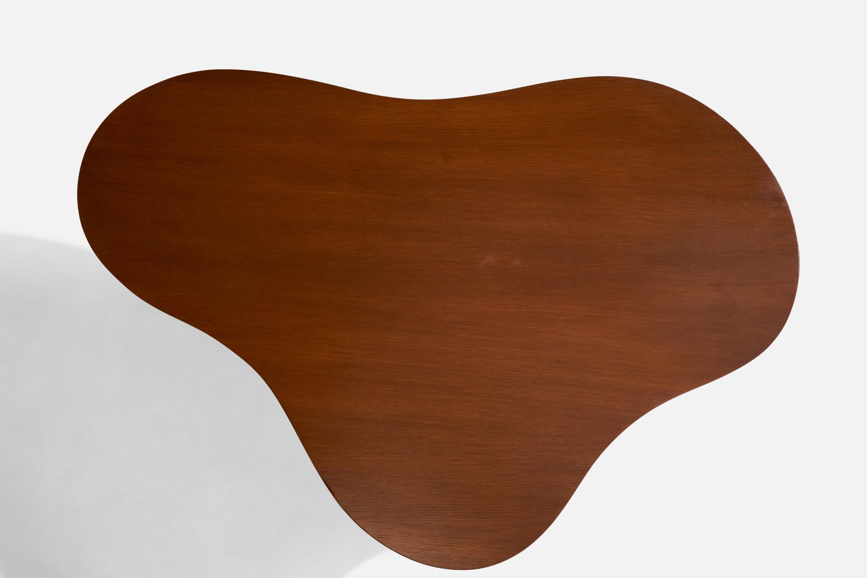 Chêne Designer américain, table basse organique, noyer, Oak, États-Unis, années 1960 en vente