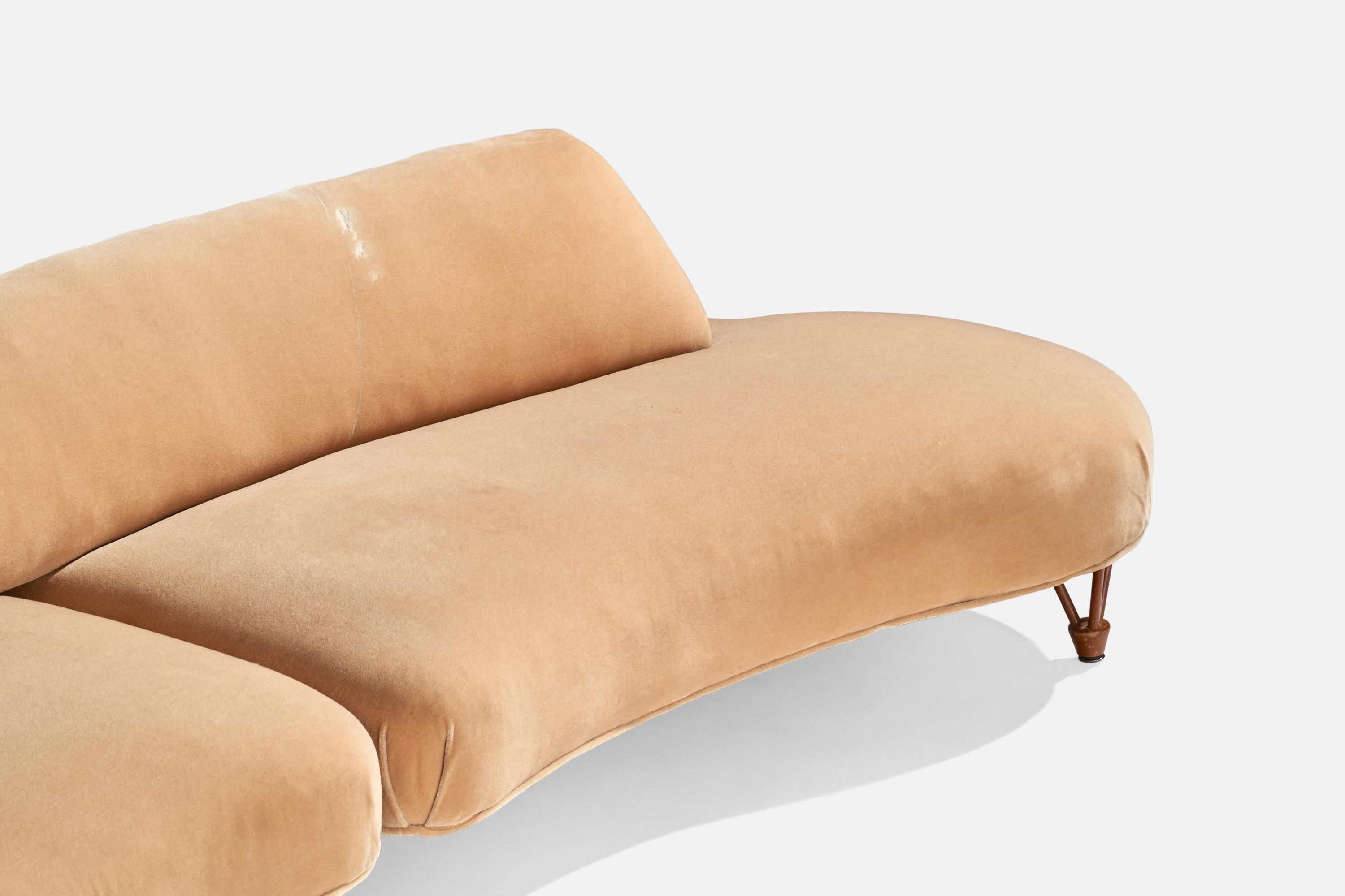 American Designer, Sofá orgánico, Terciopelo, Caoba, EE.UU., Años 60 Estadounidense en venta