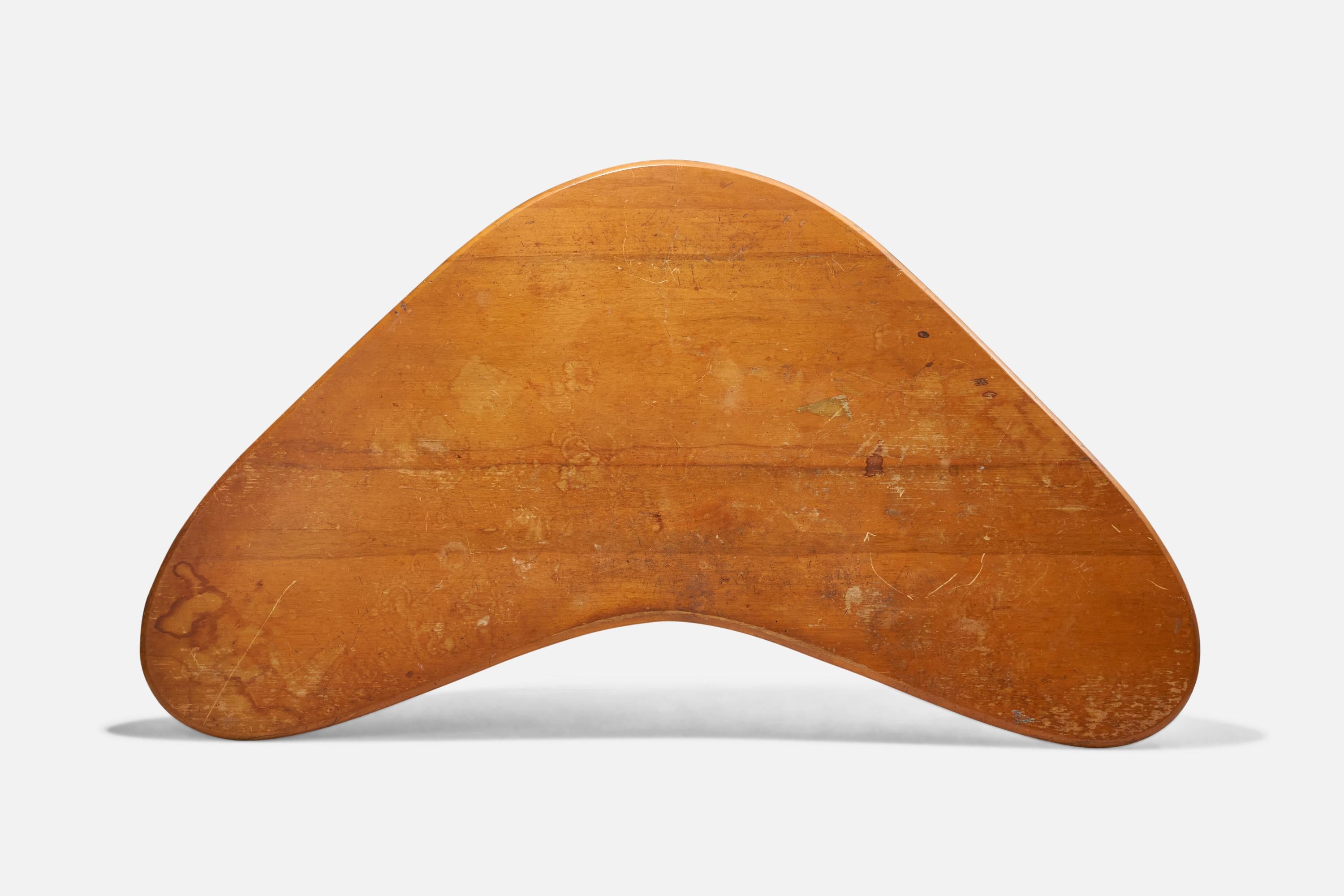 Amerikanischer Designer, organischer Arbeitstisch, lackiertes Eisen, Nussbaum, USA, 1950er Jahre im Zustand „Relativ gut“ im Angebot in High Point, NC