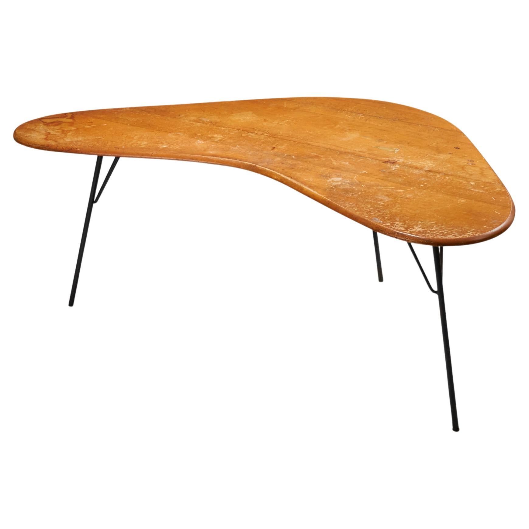 Diseñador americano, mesa de trabajo orgánica, hierro pintado, nogal, EE.UU., años 50