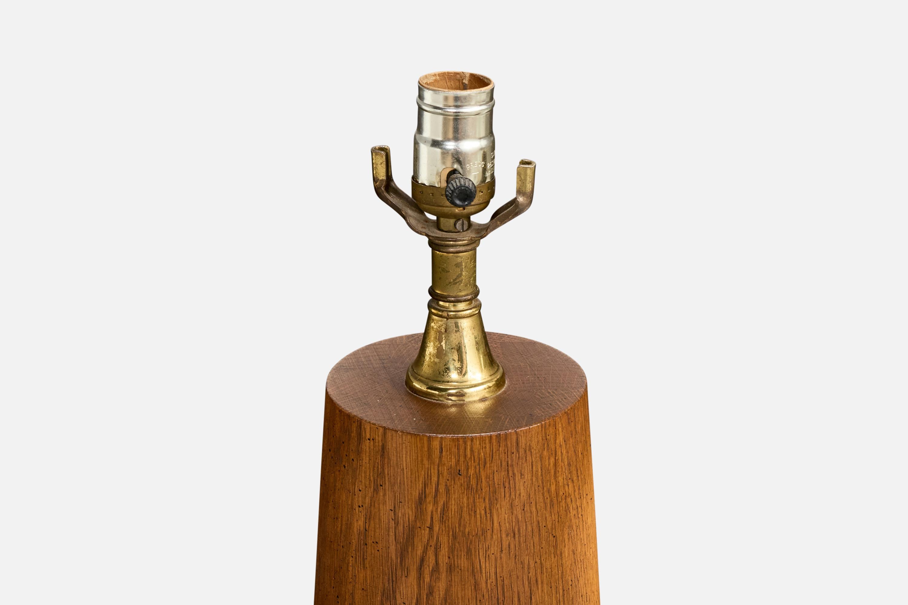 Designer americano, Coppia di lampade da tavolo, Oak, Stati Uniti, anni '50 In condizioni buone in vendita a High Point, NC