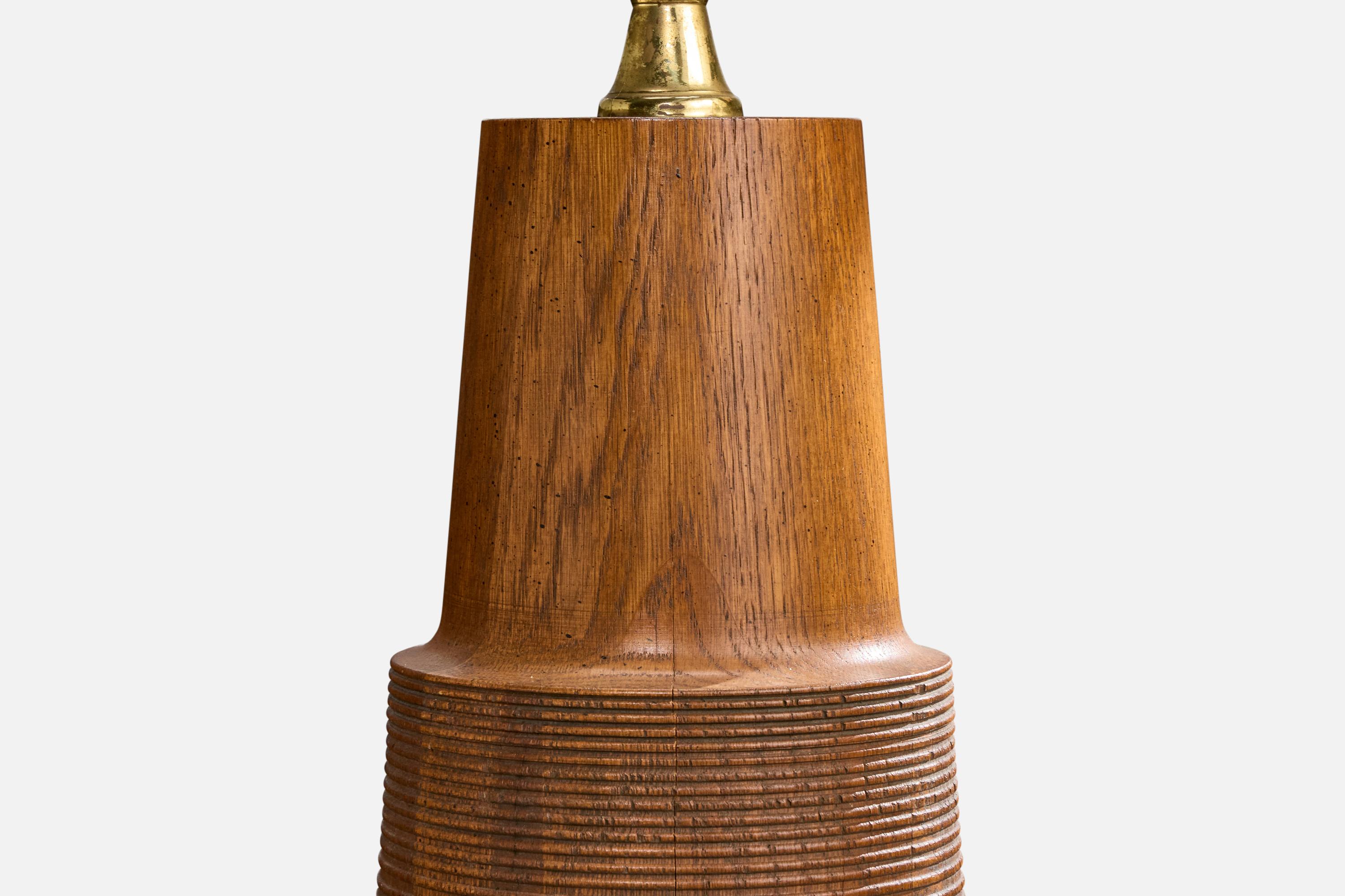 Metà XX secolo Designer americano, Coppia di lampade da tavolo, Oak, Stati Uniti, anni '50 in vendita