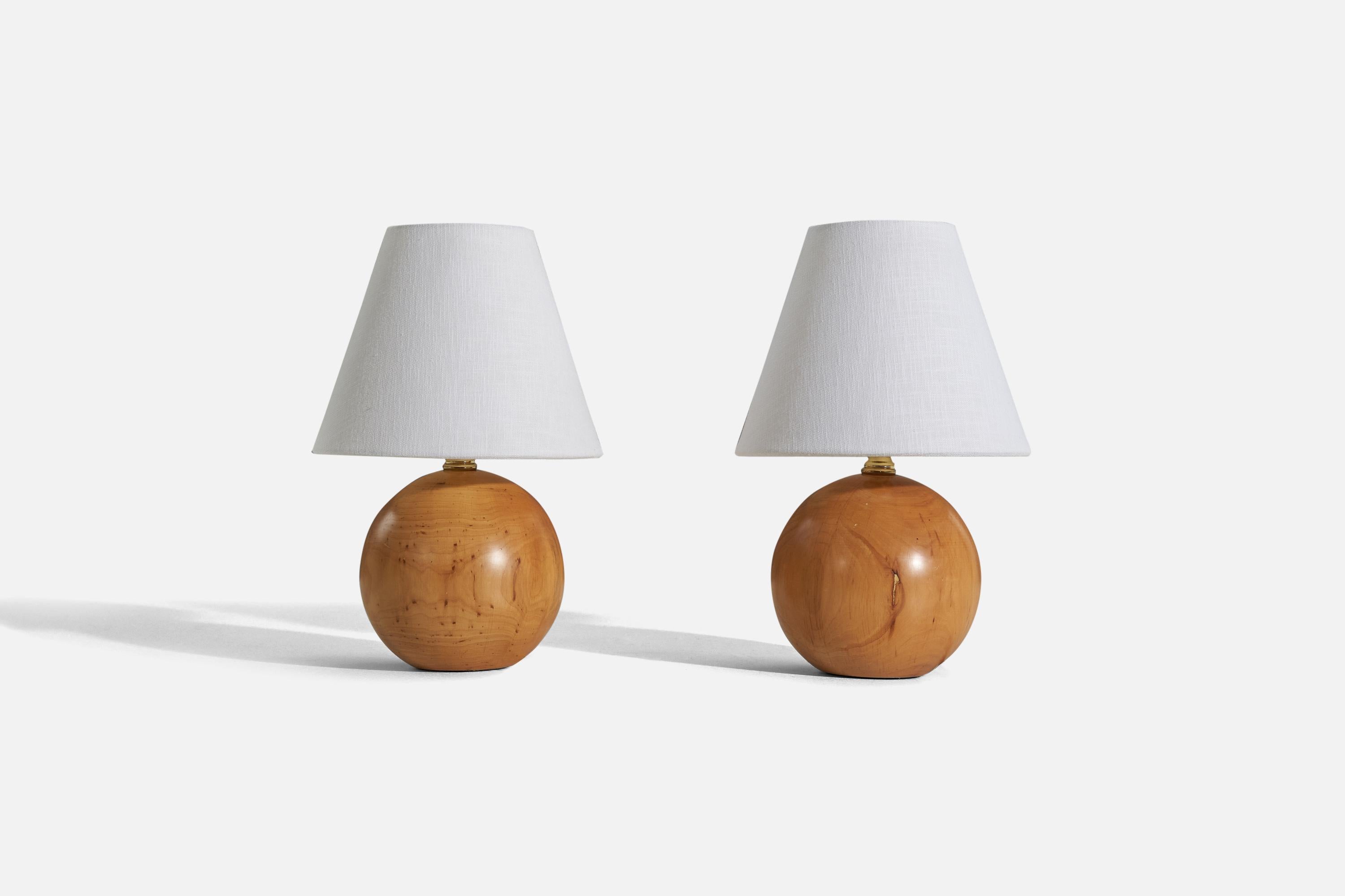 Mid-Century Modern American Designer, Pair of Table Lamps, Wood, United States, 1960s For Sale