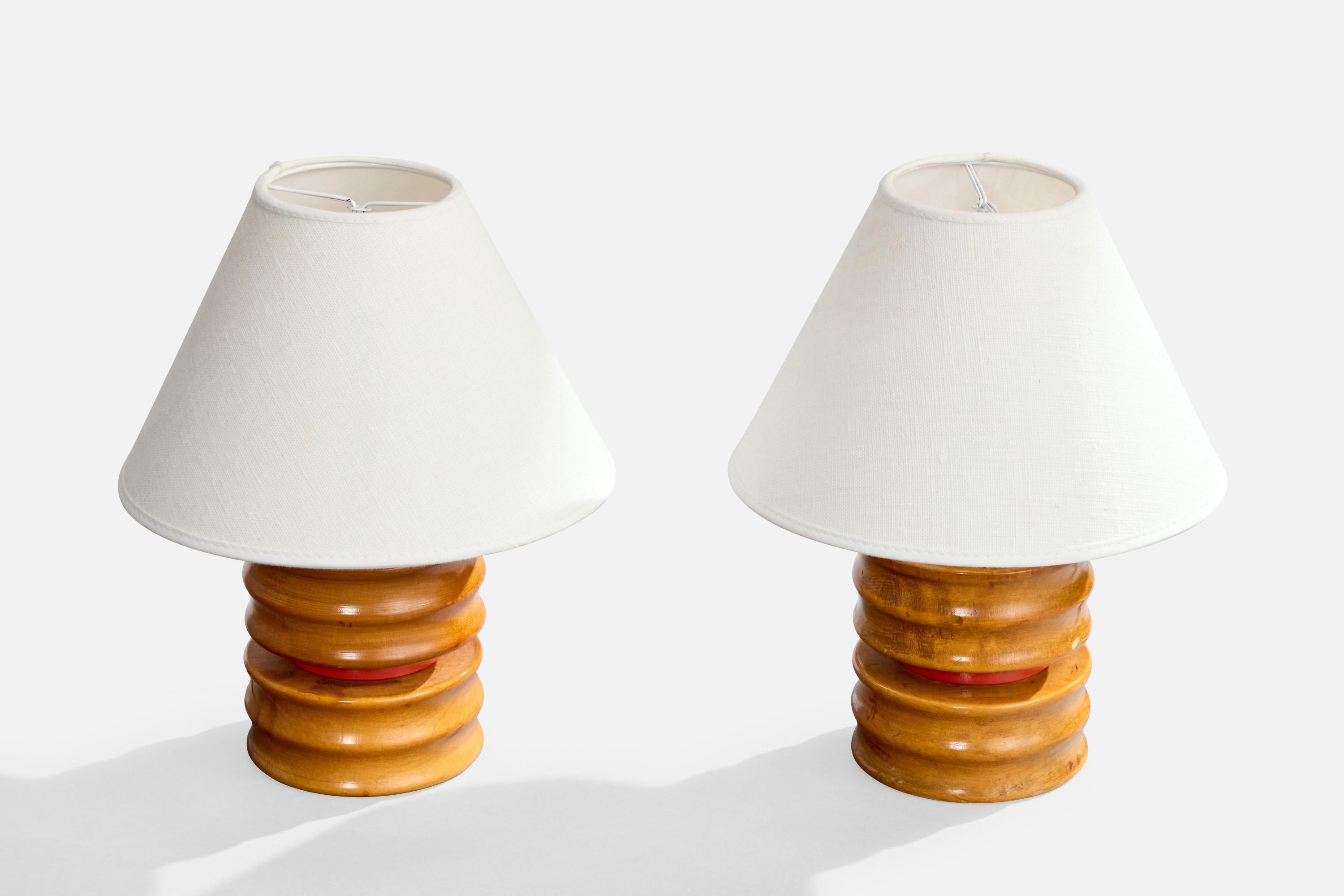Mid-Century Modern Designer américain, paire de lampes de bureau, bois, États-Unis, années 1960 en vente