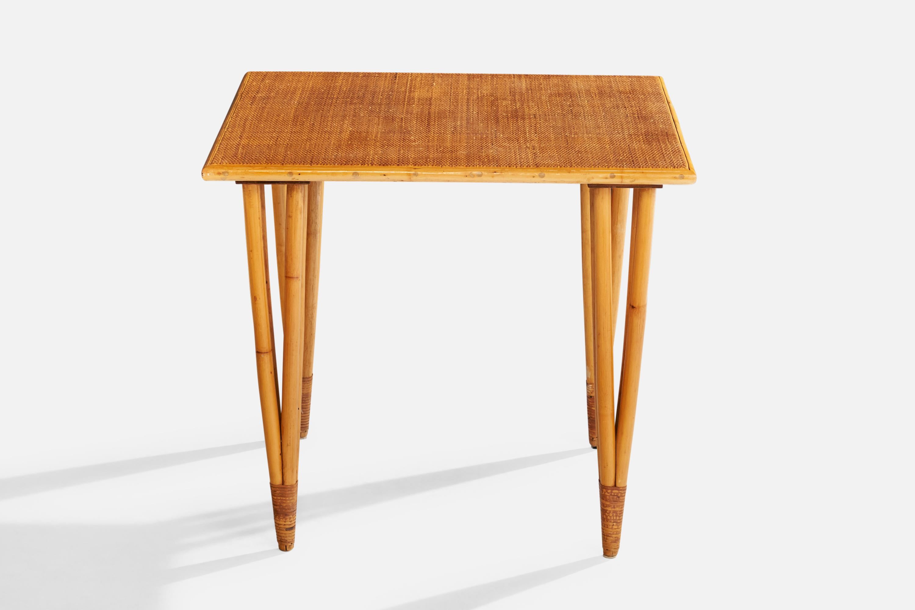Amerikanischer Designer, Beistelltisch, Bambus, Rattan, Schilfrohr, USA, 1950er Jahre (Moderne der Mitte des Jahrhunderts)