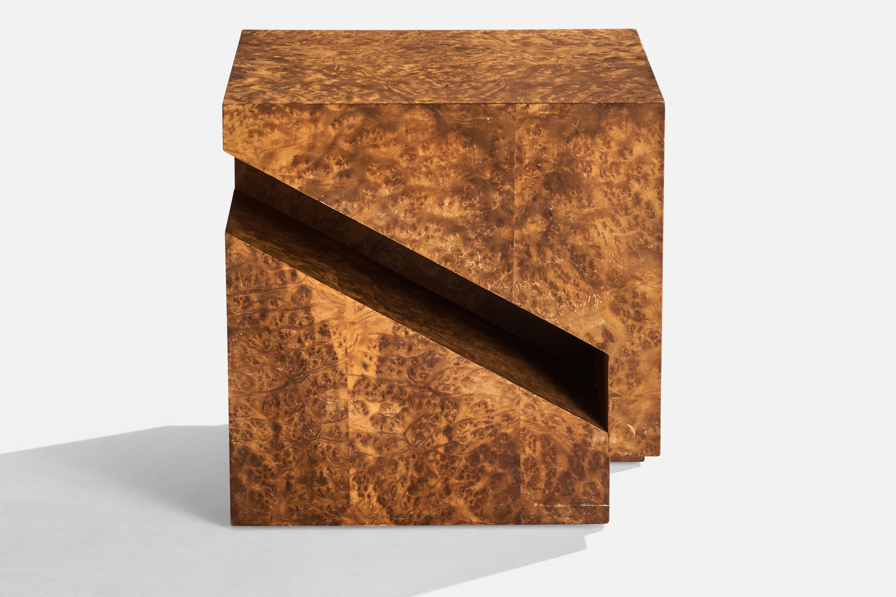 Postmoderne Designer américain, table d'appoint en broussin, États-Unis, années 1970 en vente