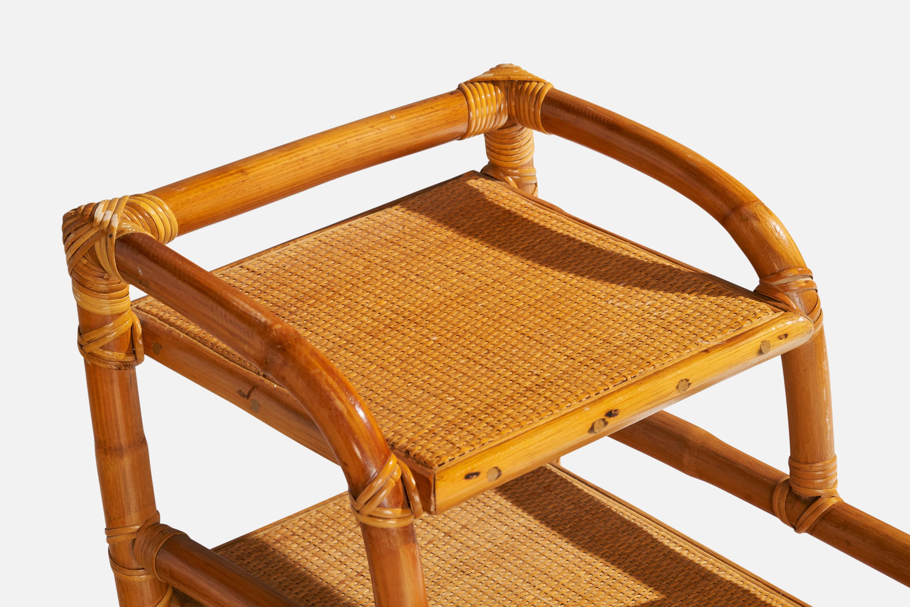 Amerikanische Designerin, Beistelltische, Bambus, Rattan, Schilfrohr, USA, 1950er Jahre im Angebot 1
