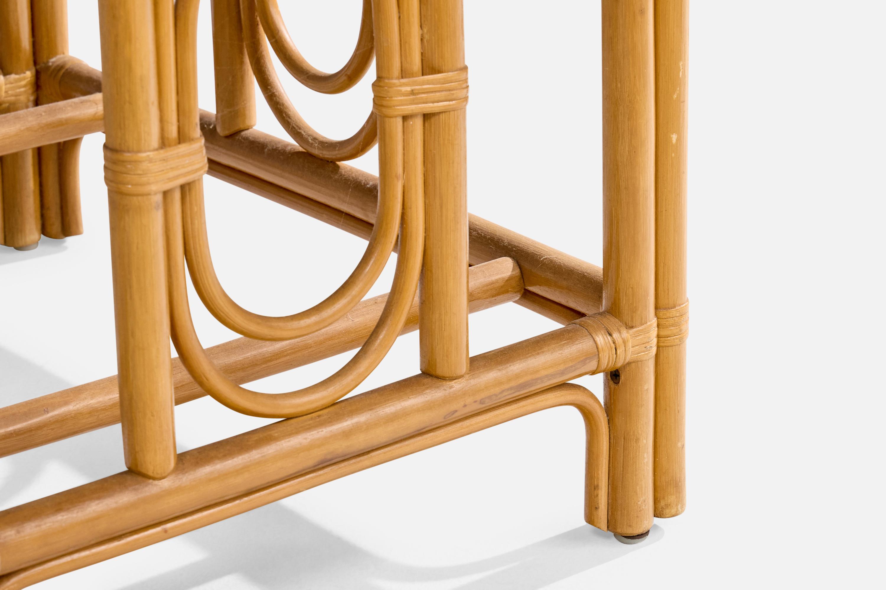Designer américain, tables d'appoint, bambou, rotin, marbre, États-Unis, années 1960 en vente 3