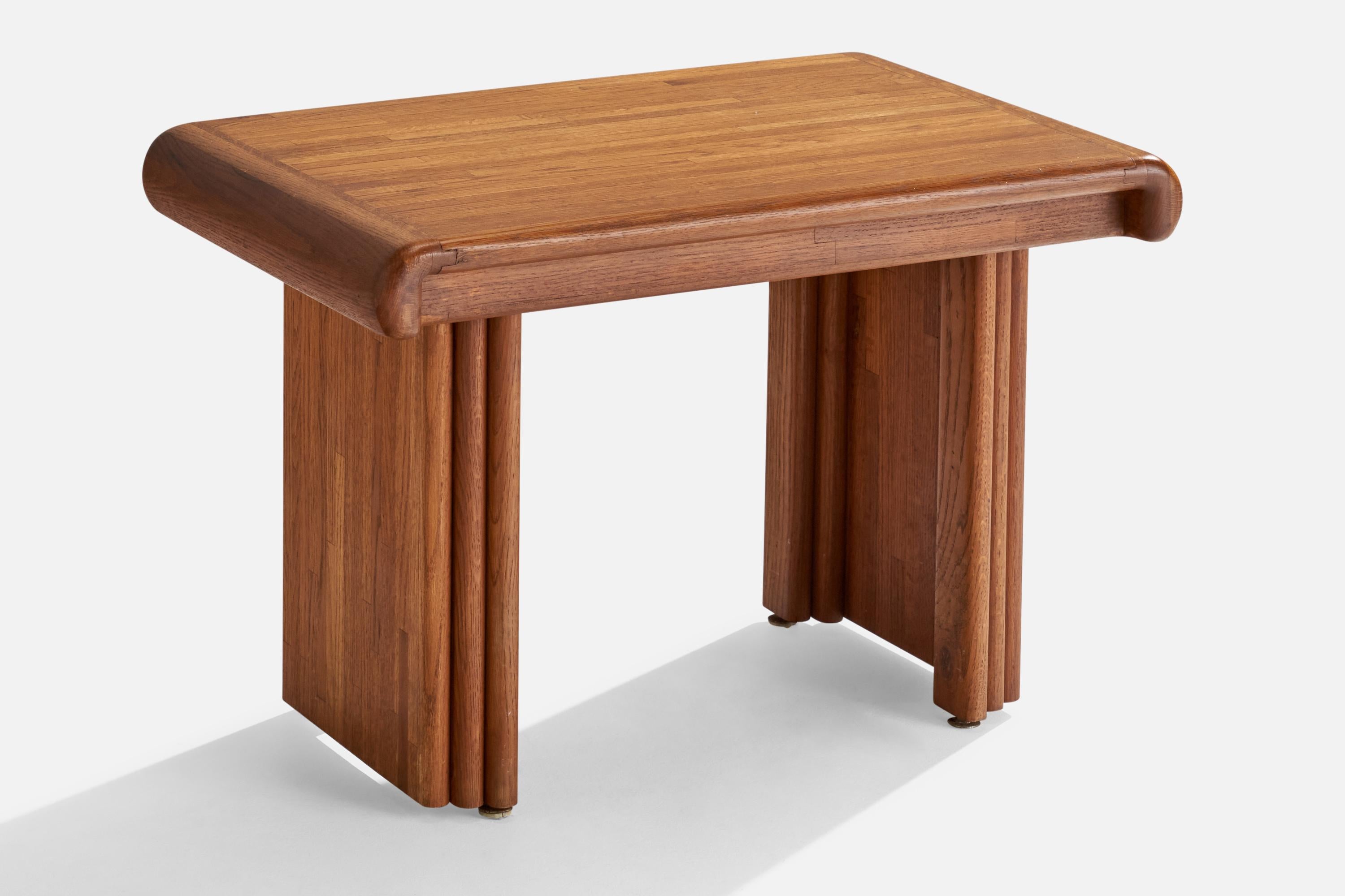 Diseñador americano, Mesas auxiliares, Roble, EE.UU., Década de 1950 Estadounidense en venta