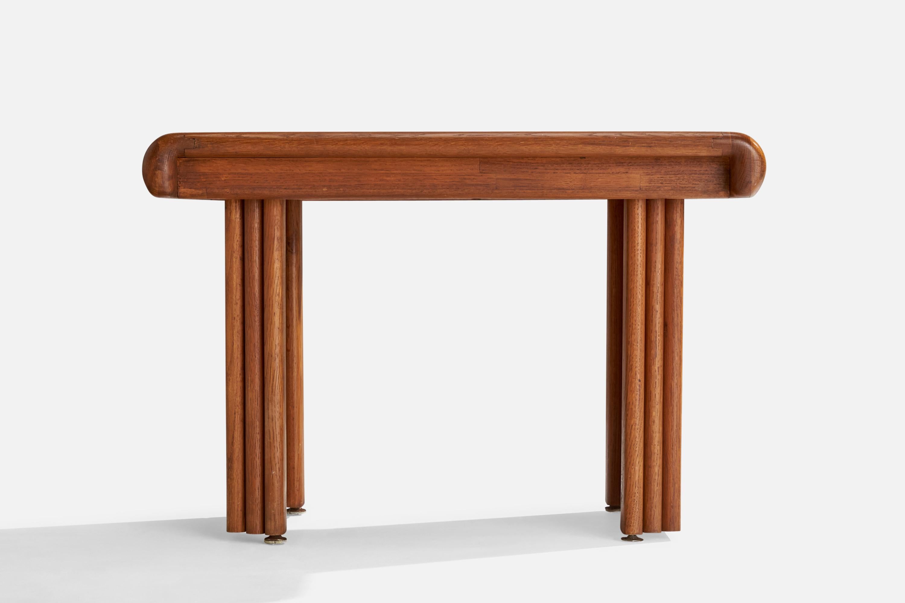 Diseñador americano, Mesas auxiliares, Roble, EE.UU., Década de 1950 en Bueno estado para la venta en High Point, NC