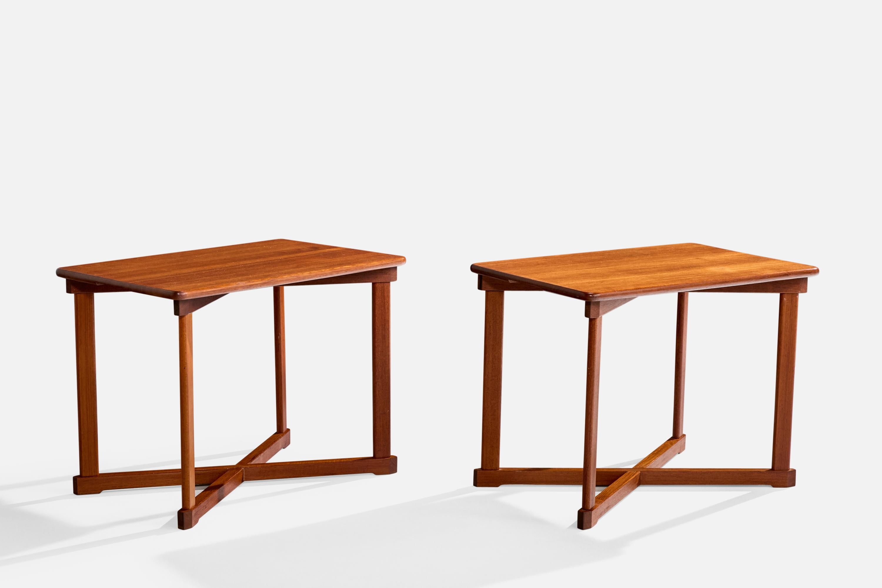 Mid-Century Modern Designer américain, tables d'appoint en teck, États-Unis, années 1960 en vente