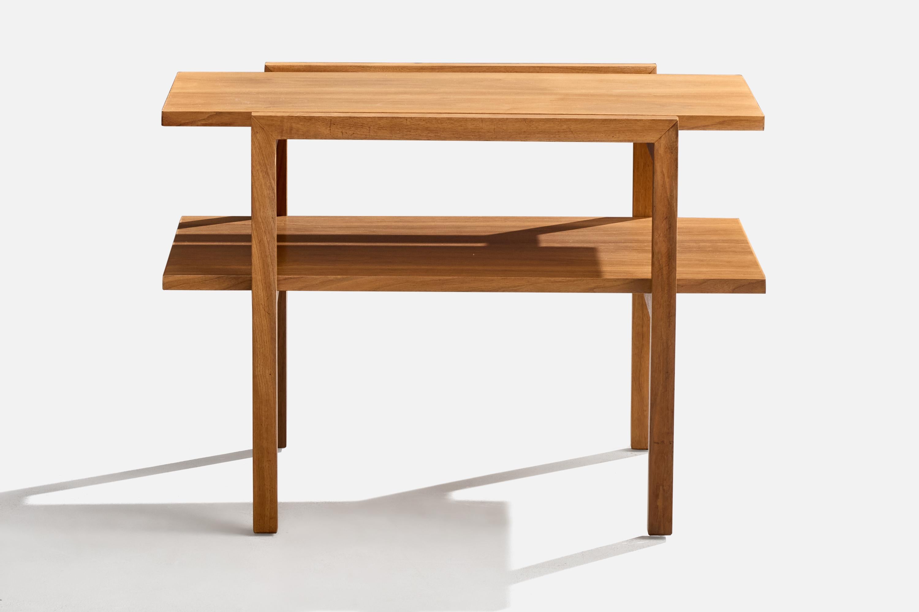 Designer américain, tables d'appoint, noyer, États-Unis, années 1950 Bon état - En vente à High Point, NC