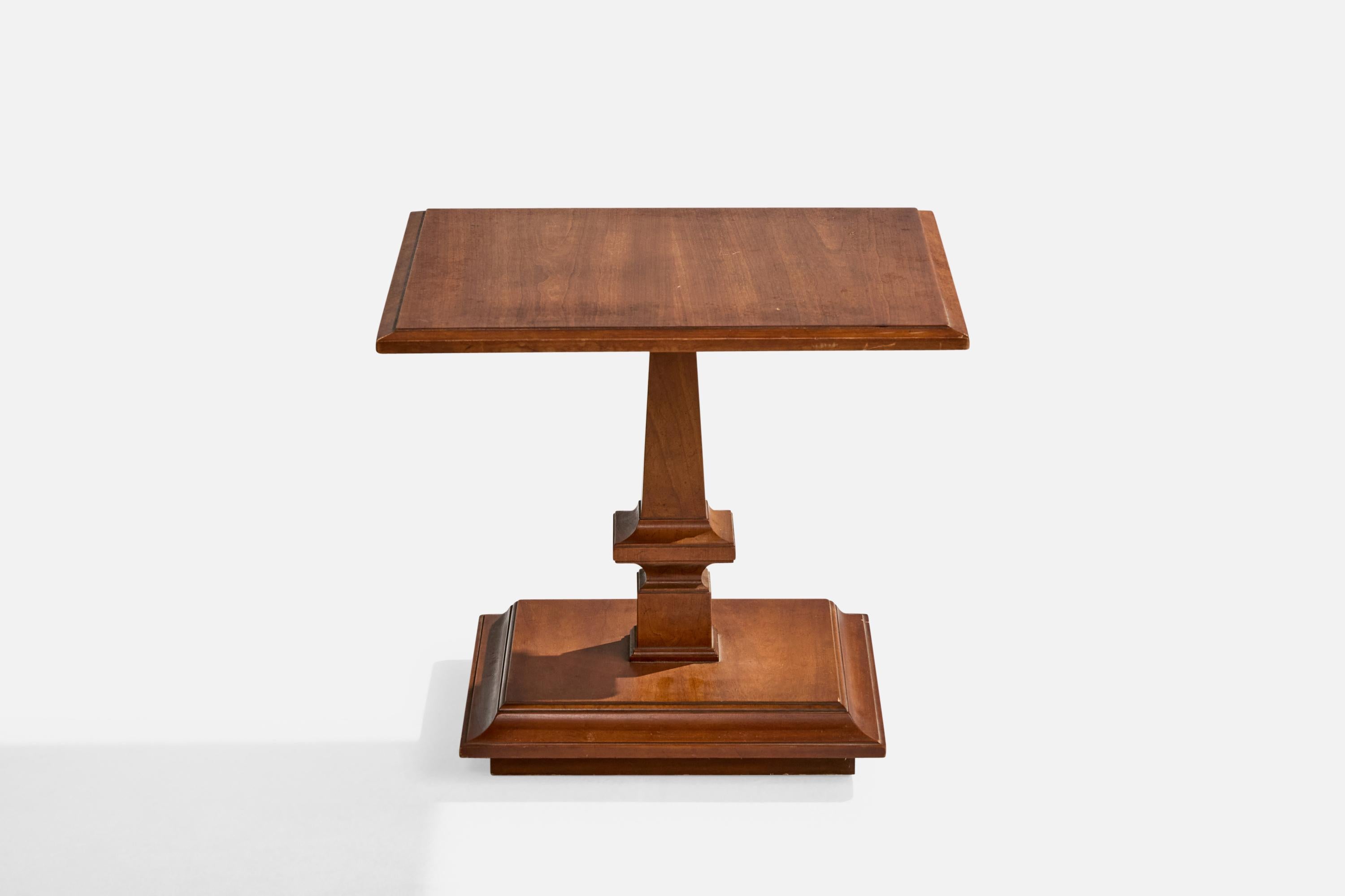 Designer américain, tables d'appoint, noyer, États-Unis, années 1950 Bon état - En vente à High Point, NC