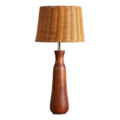 Amerikanische Designerin, Größen-Tischlampe, Teakholz, Messing, Rattan, 1950er Jahre