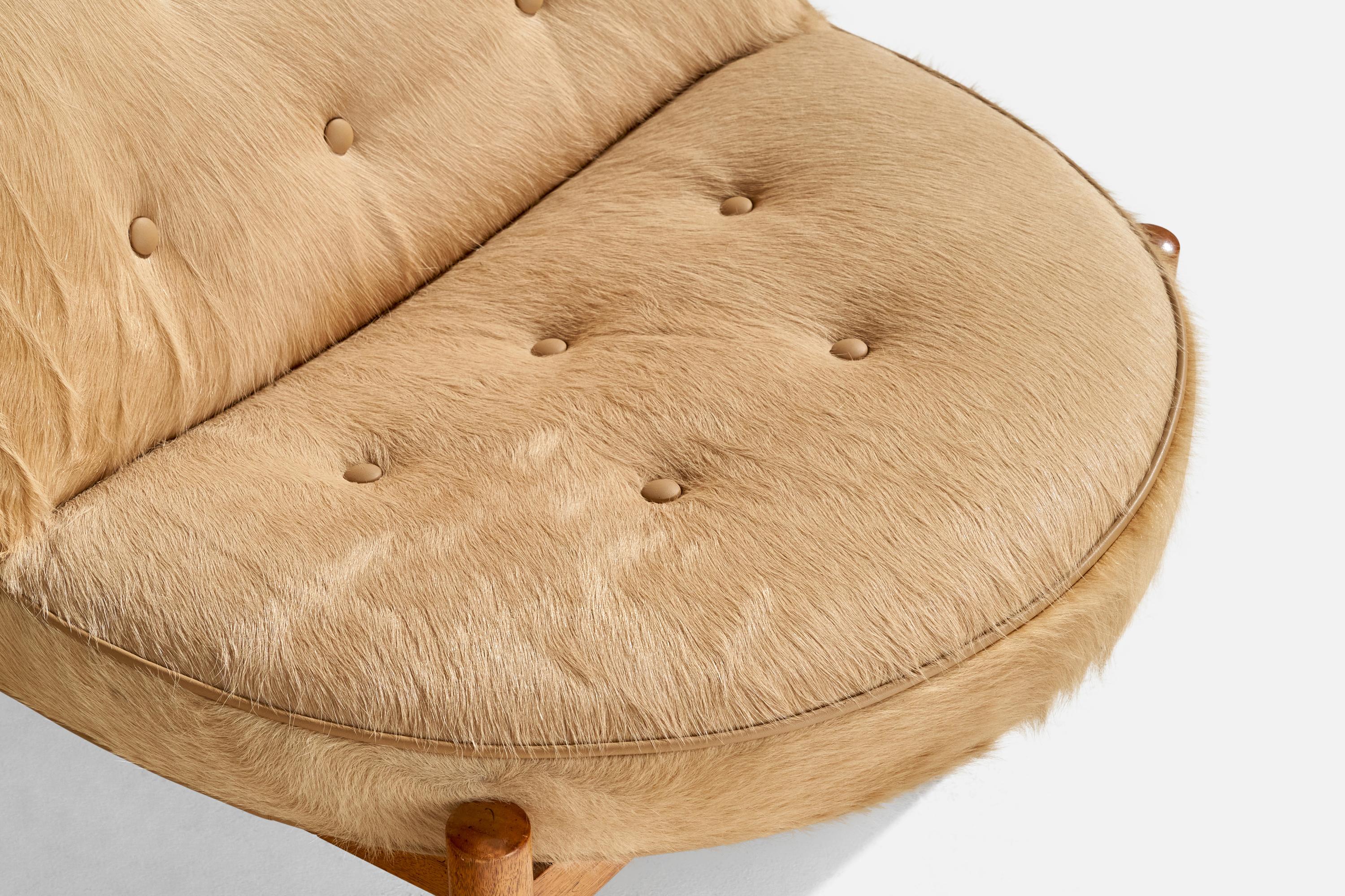 Design/One, Oak, Peau de Poney, USA, années 1950 en vente 1