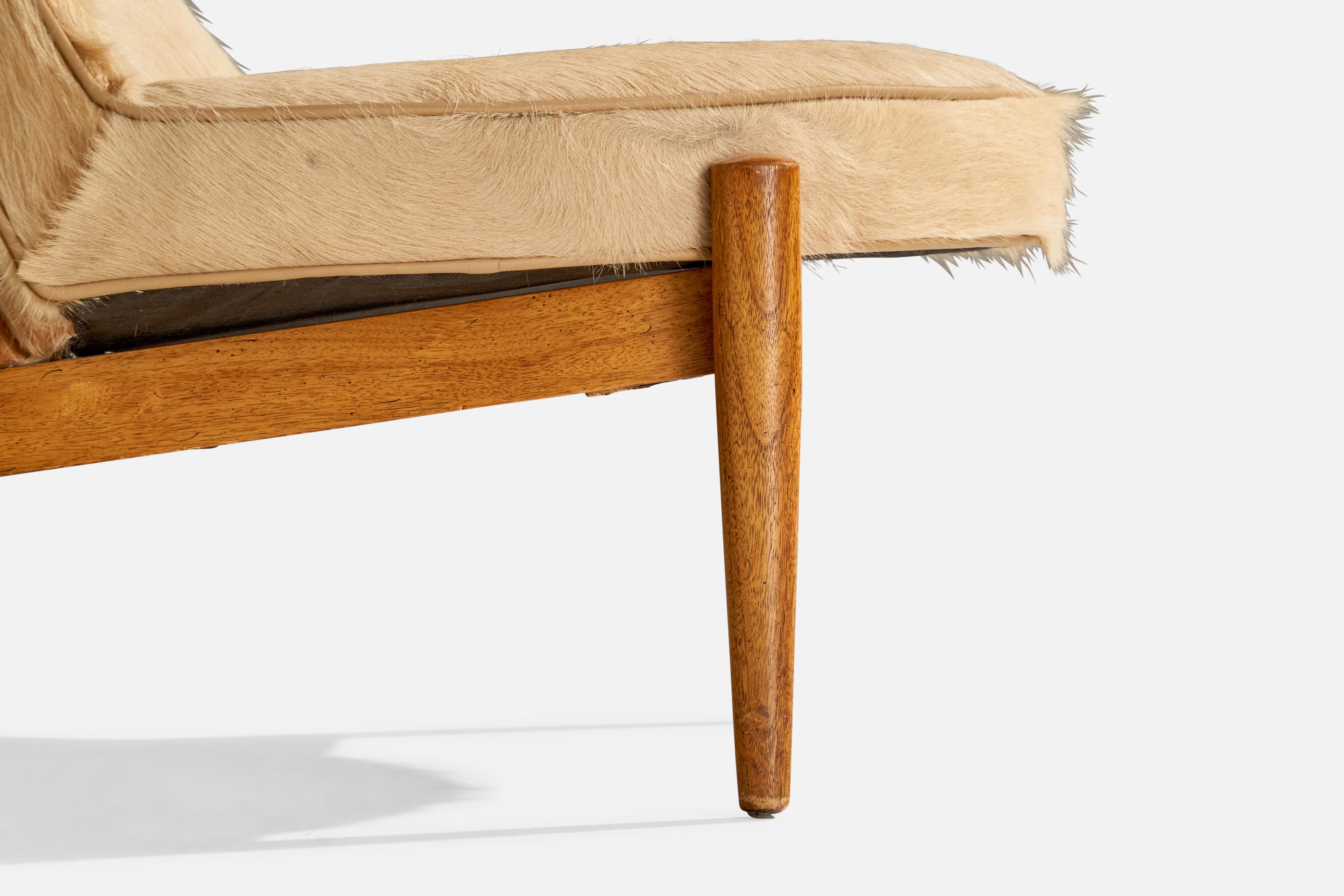 Design/One, Oak, Peau de Poney, USA, années 1950 en vente 2