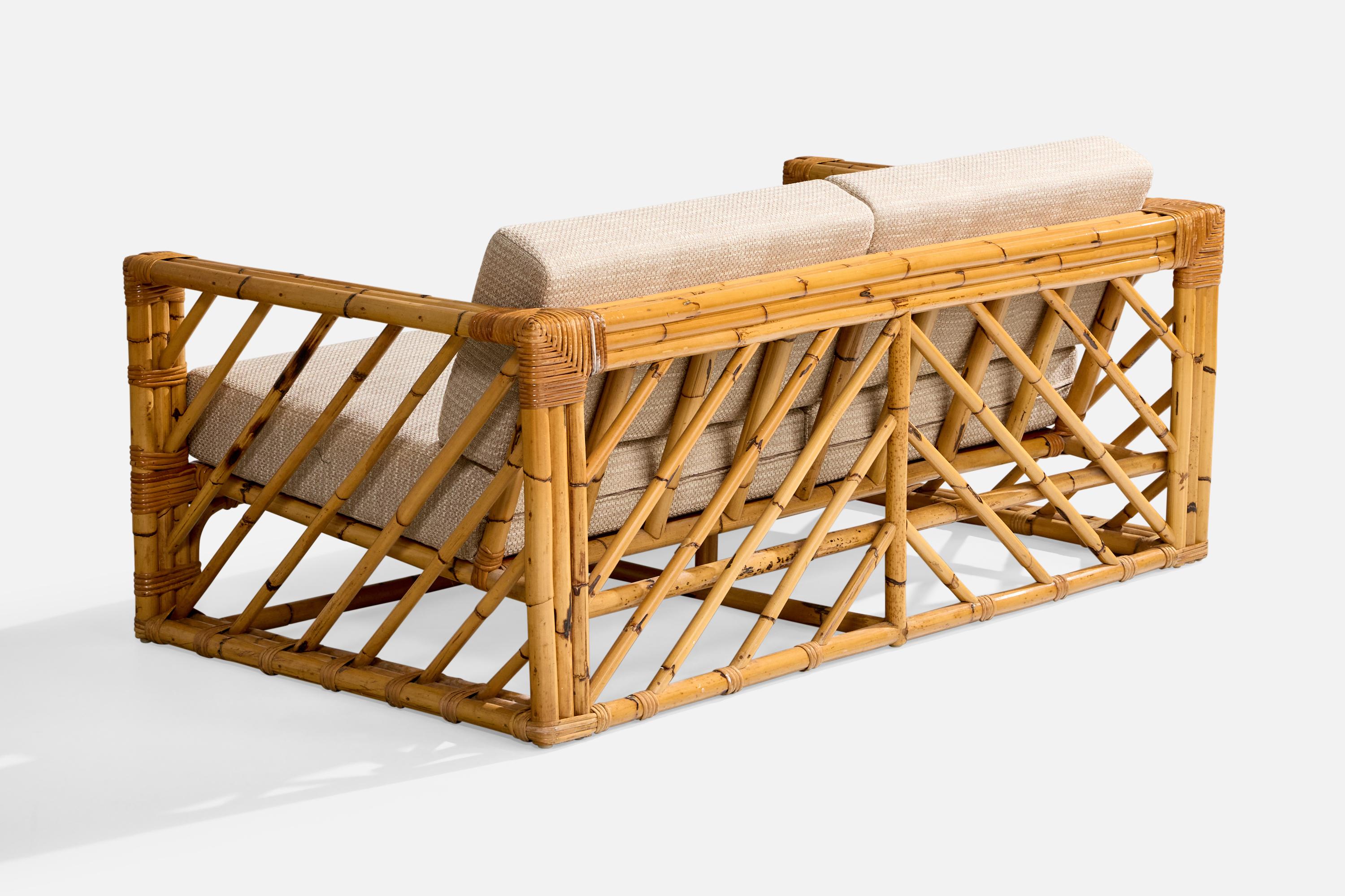 Diseñador americano, Sofá, Bambú, Ratán, Tela, EE.UU., Década de 1970 Estadounidense en venta