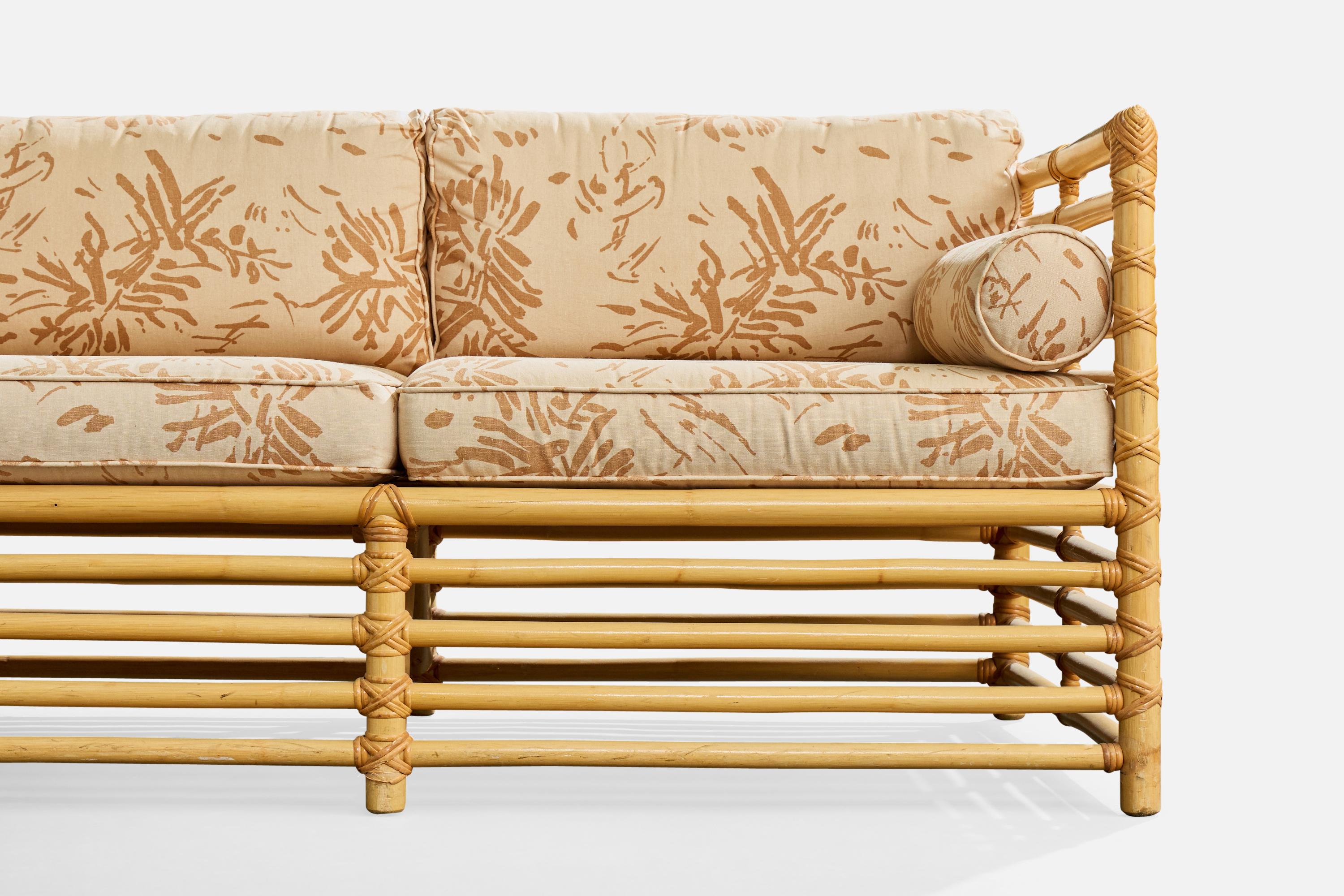 American Designer, Sofa, Bamboo, Rattan, Fabric, USA, 1980s (Ende des 20. Jahrhunderts) im Angebot