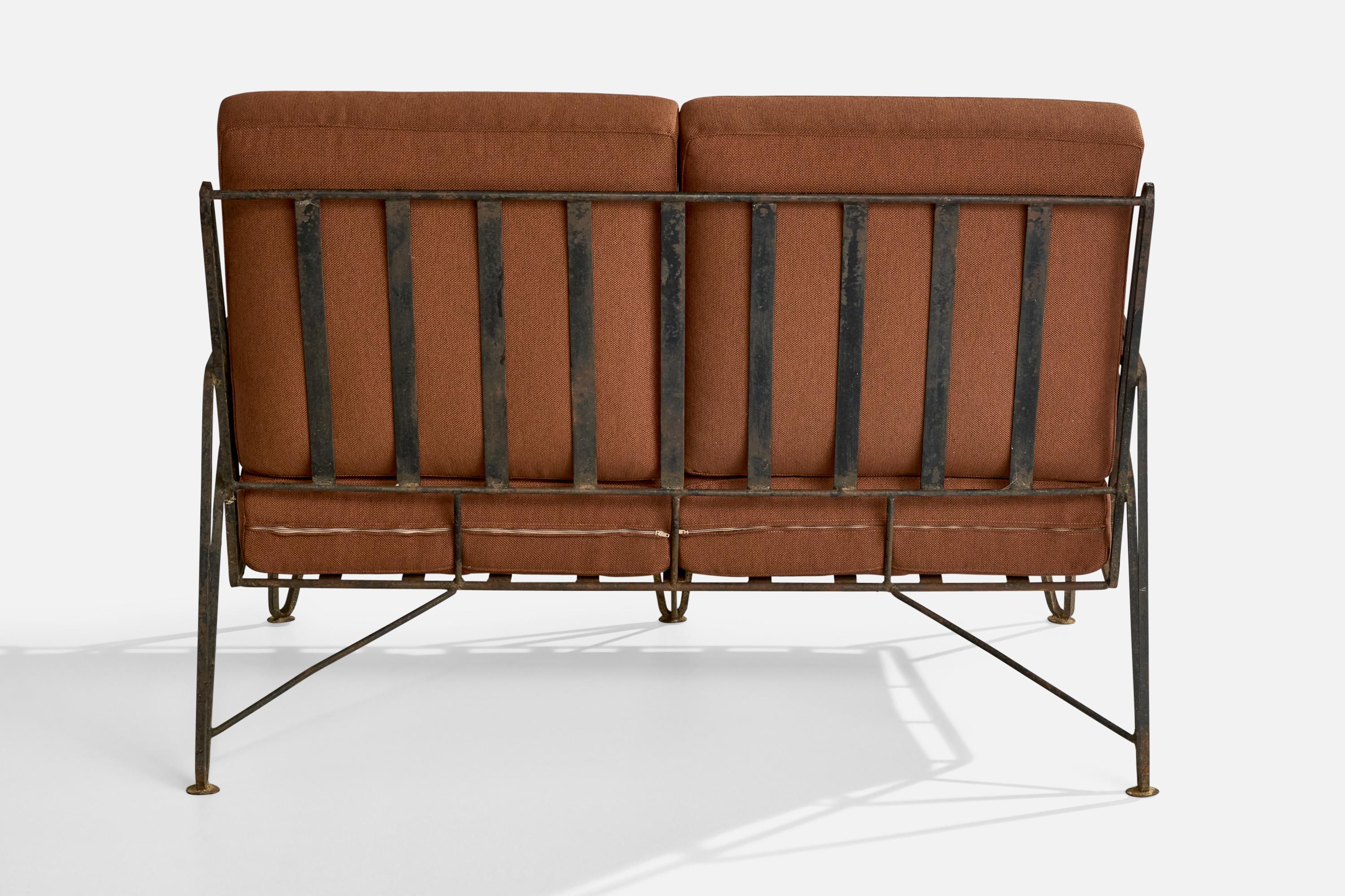 Diseñador americano, Sofá, Hierro, Tela, EE.UU., Década de 1950 en Bueno estado para la venta en High Point, NC