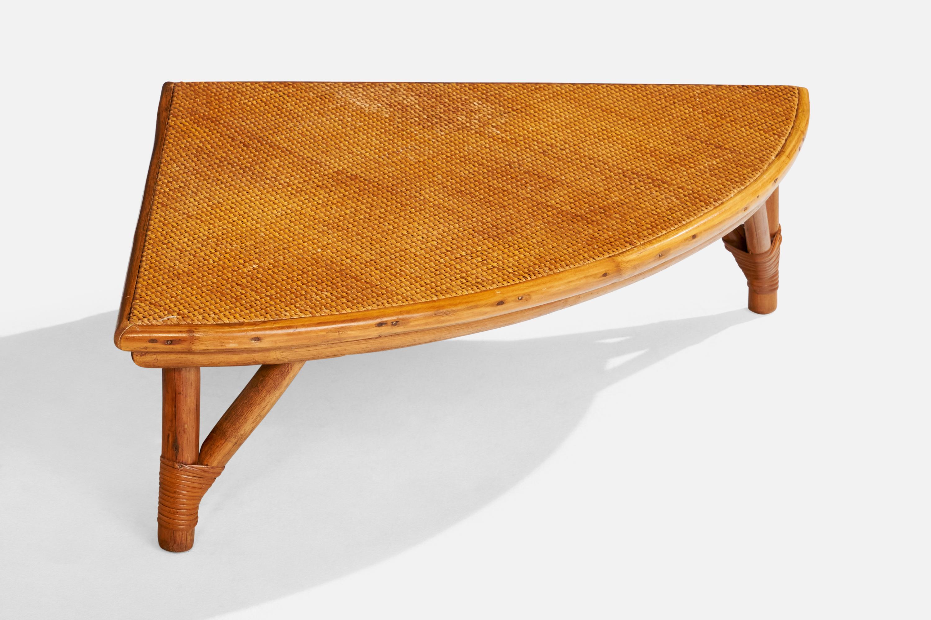 American Designer, Stacking Table, Bamboo, Rattan, Cane, USA, 1950s For Sale 3