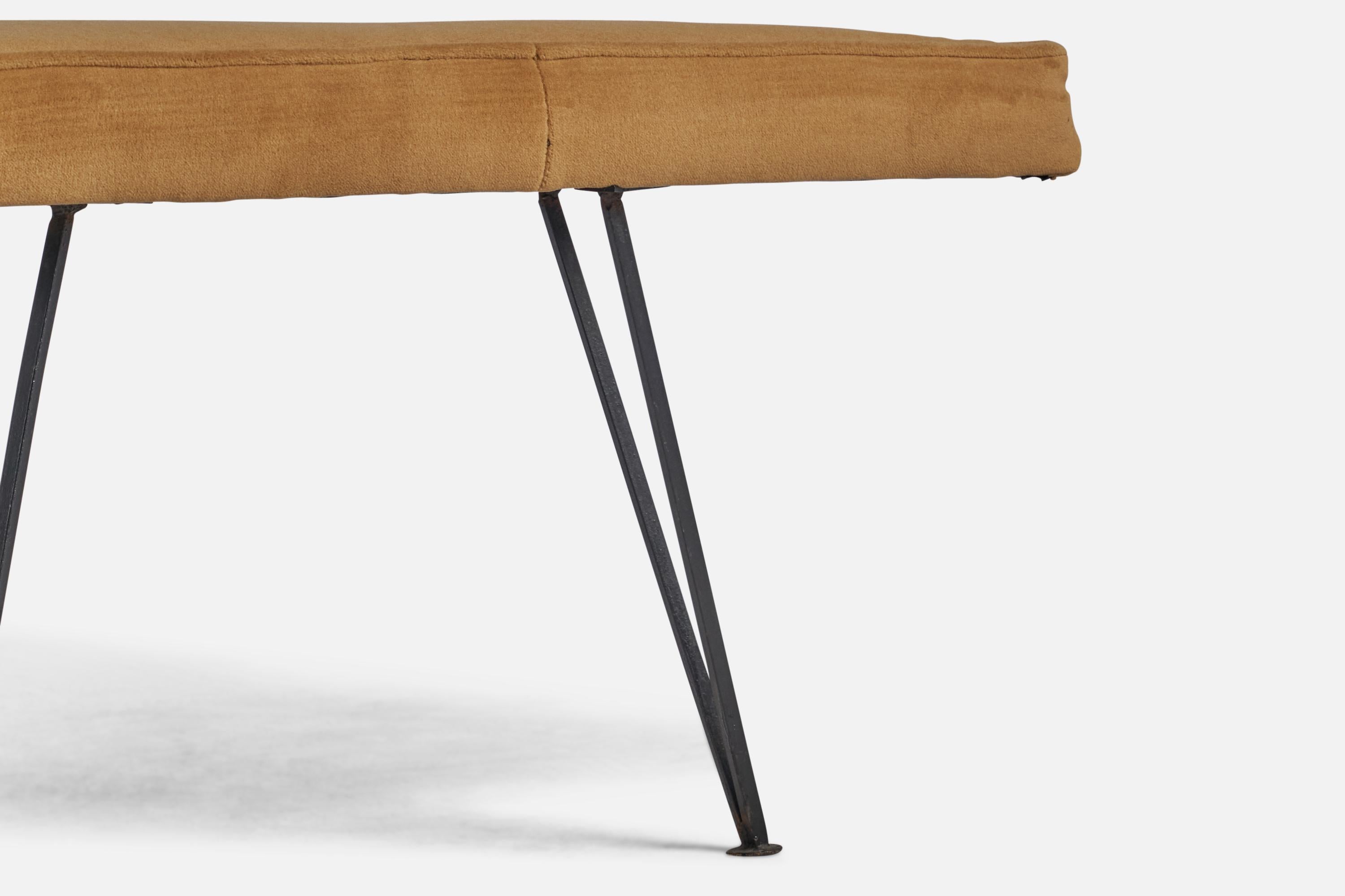 Américain Designer américain, tabouret, fer, mohair, États-Unis, années 1950 en vente
