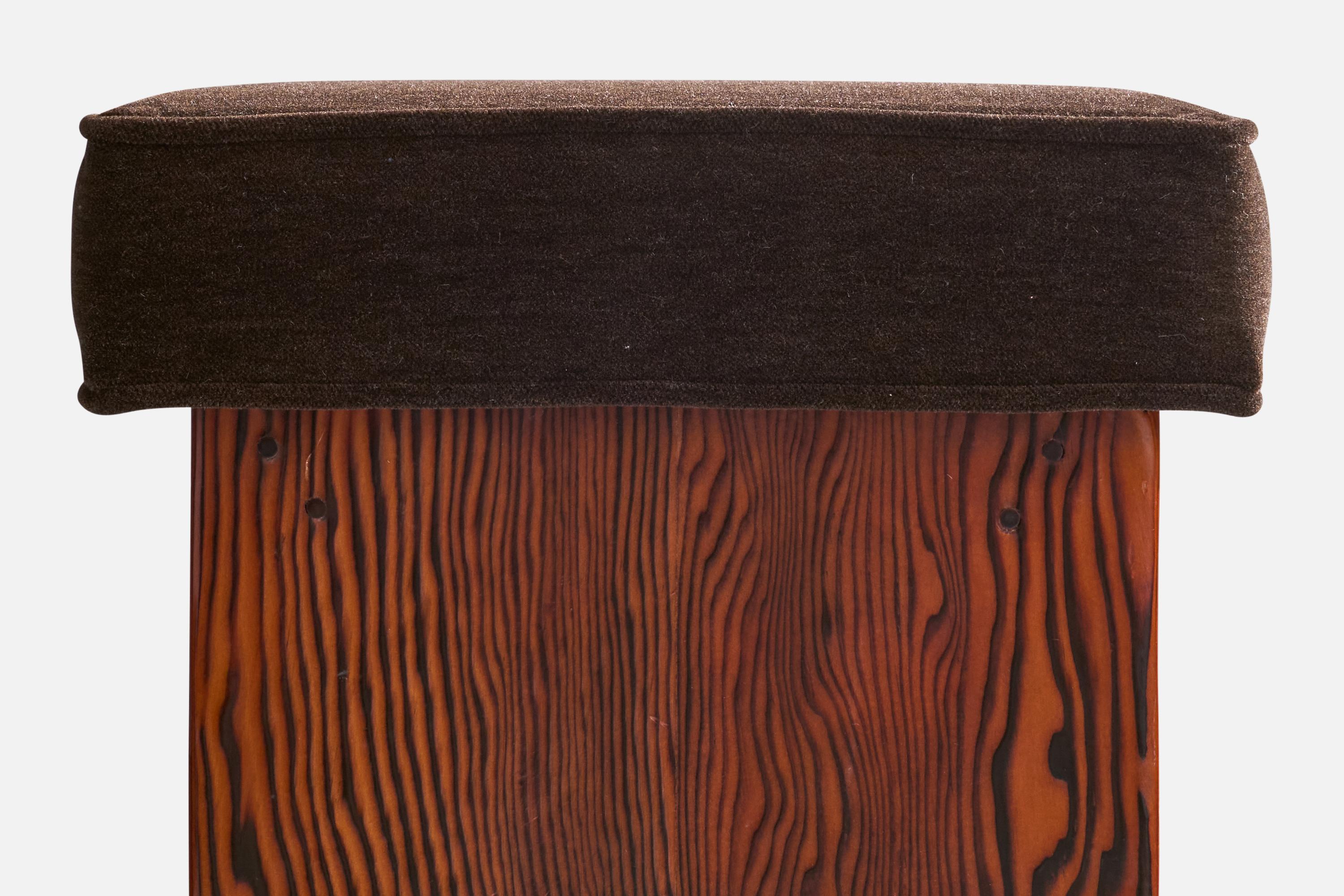 Tabourets, pin, laiton, mohair, États-Unis, années 1980 en vente 6