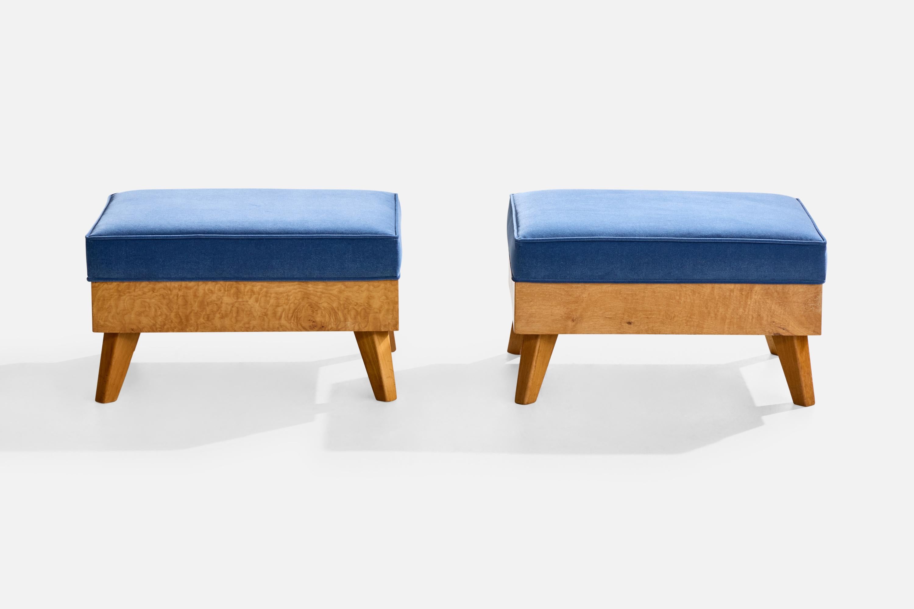American Designer, Hocker, Samt, Ahorn, USA, 1950er Jahre (Moderne der Mitte des Jahrhunderts) im Angebot