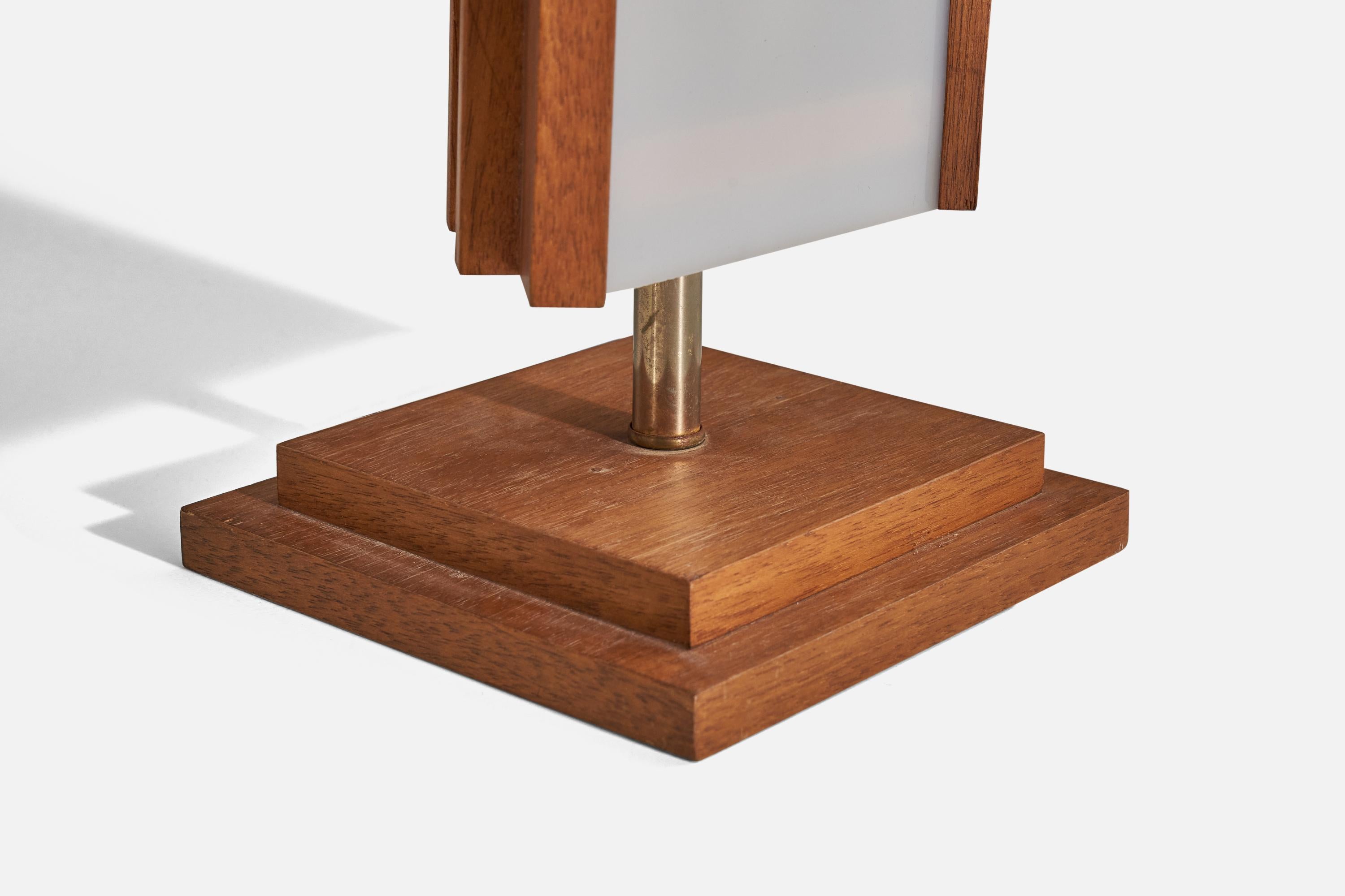 Mid-20th Century American Designer, Table Lamp, Acrylic, Oak, United States, c. 1960s For Sale