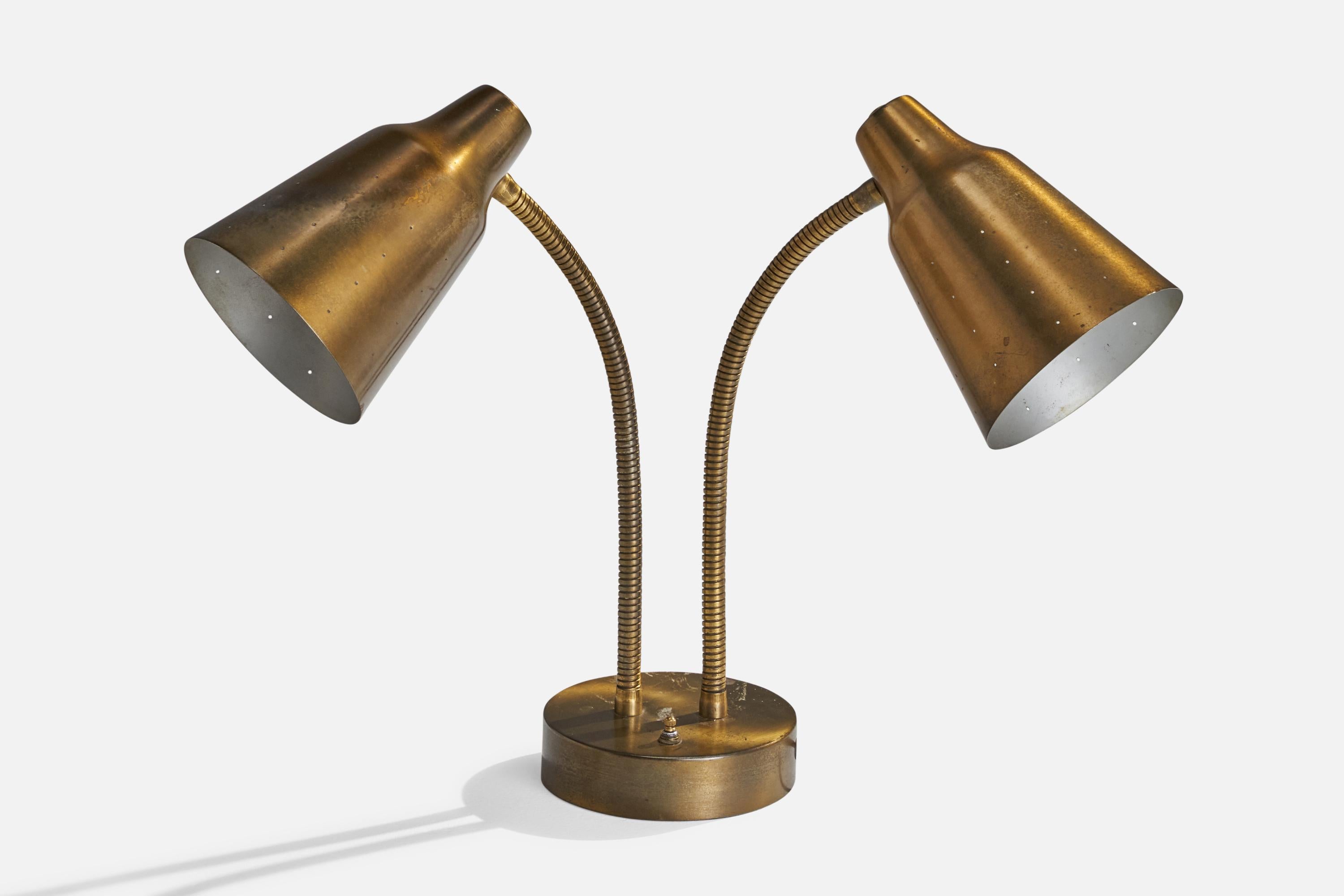 Mid-Century Modern American Designer, Table Lamp, Brass, USA, 1950s For Sale