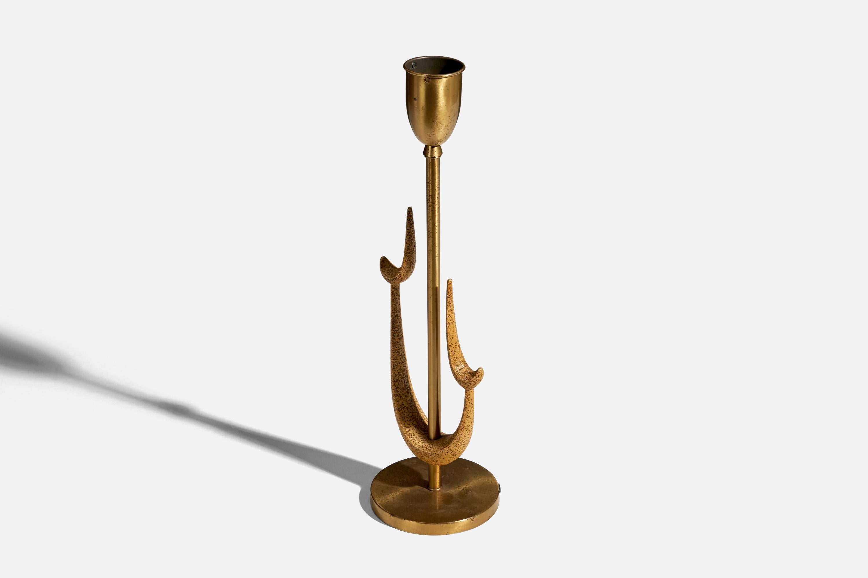 American Designer, Table Lamp, Brass, USA, 1950s In Good Condition For Sale In High Point, NC