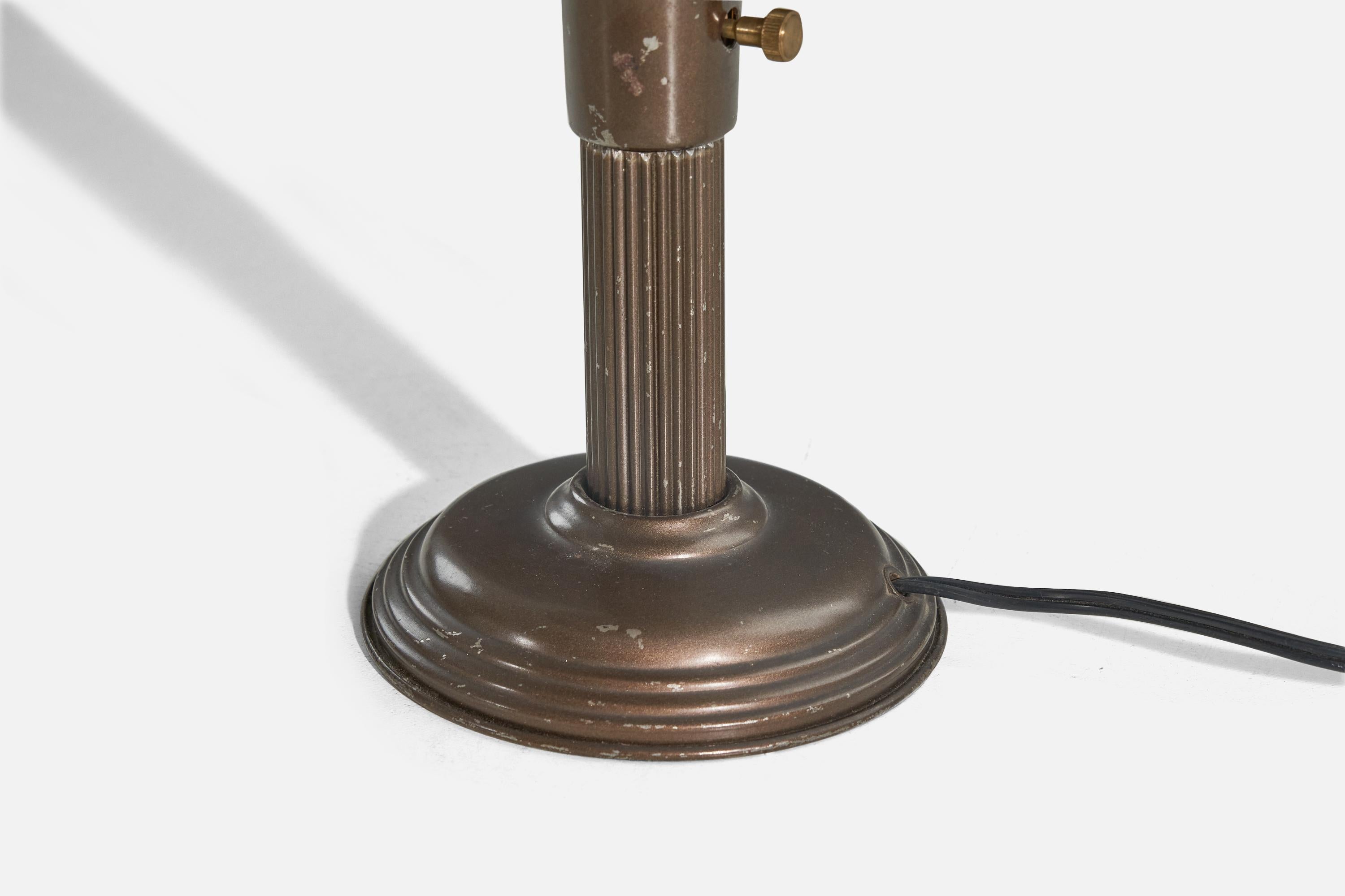 American Designer, Table Lamp, Brown Metal, United States, 1930s For Sale 1