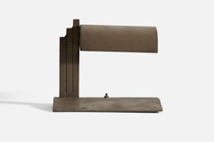Designer americano, Lampada da tavolo/da scrivania, Metallo laccato, Stati Uniti, anni '40