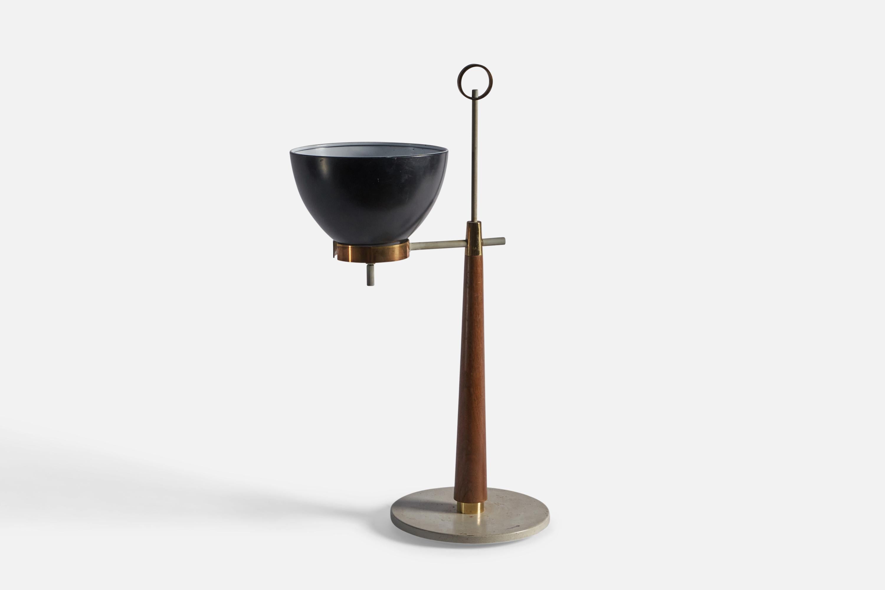 Mid-Century Modern American Designer, Table Lamp, Metal, Brass, Wood, USA, 1950s For Sale