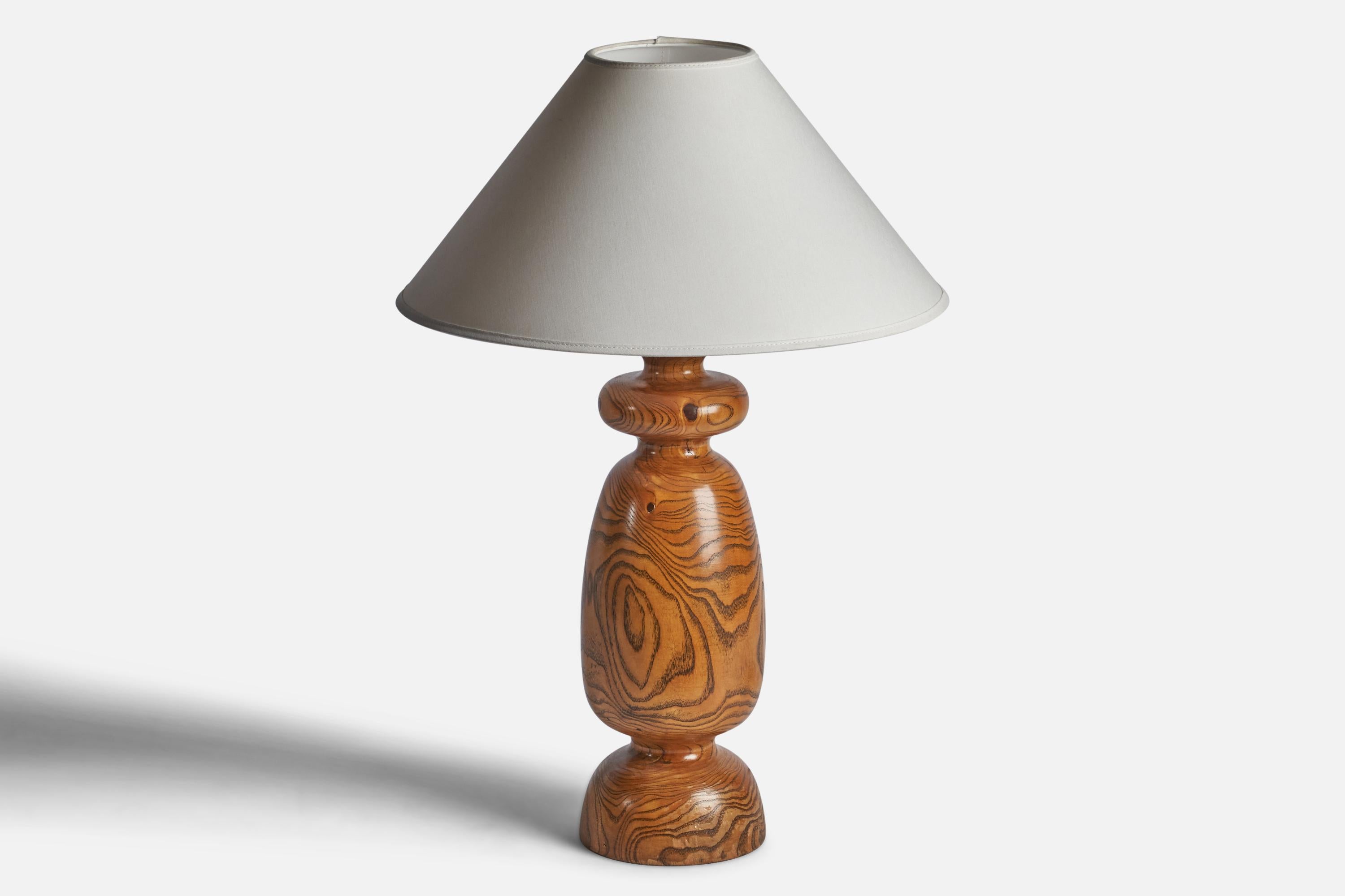 Mid-Century Modern American Designer, Table Lamp, Pine, USA, 1950s For Sale