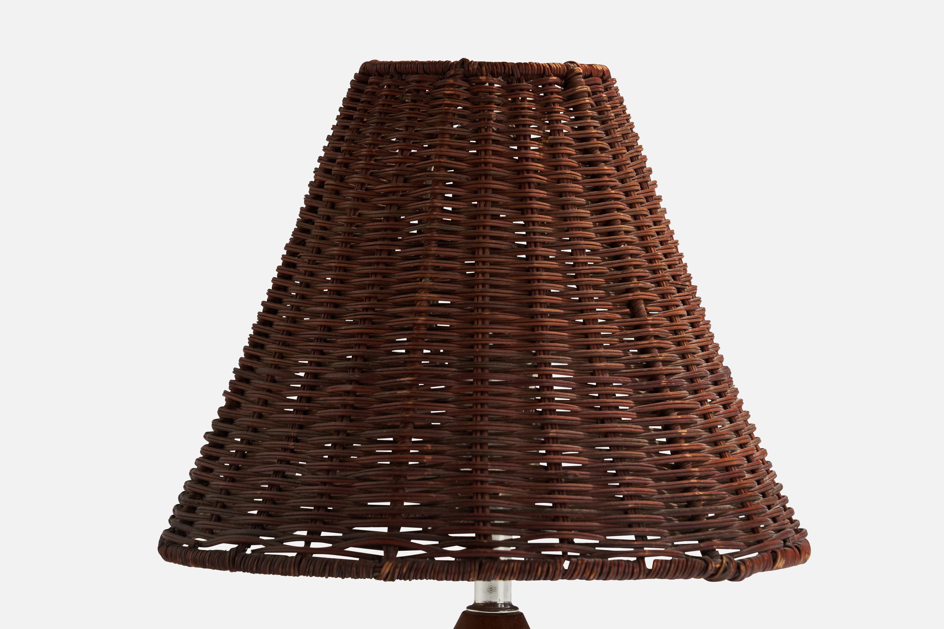 American Designer, Table Lamp, Teak, Brass, Rattan, USA, 1960s In Good Condition For Sale In High Point, NC