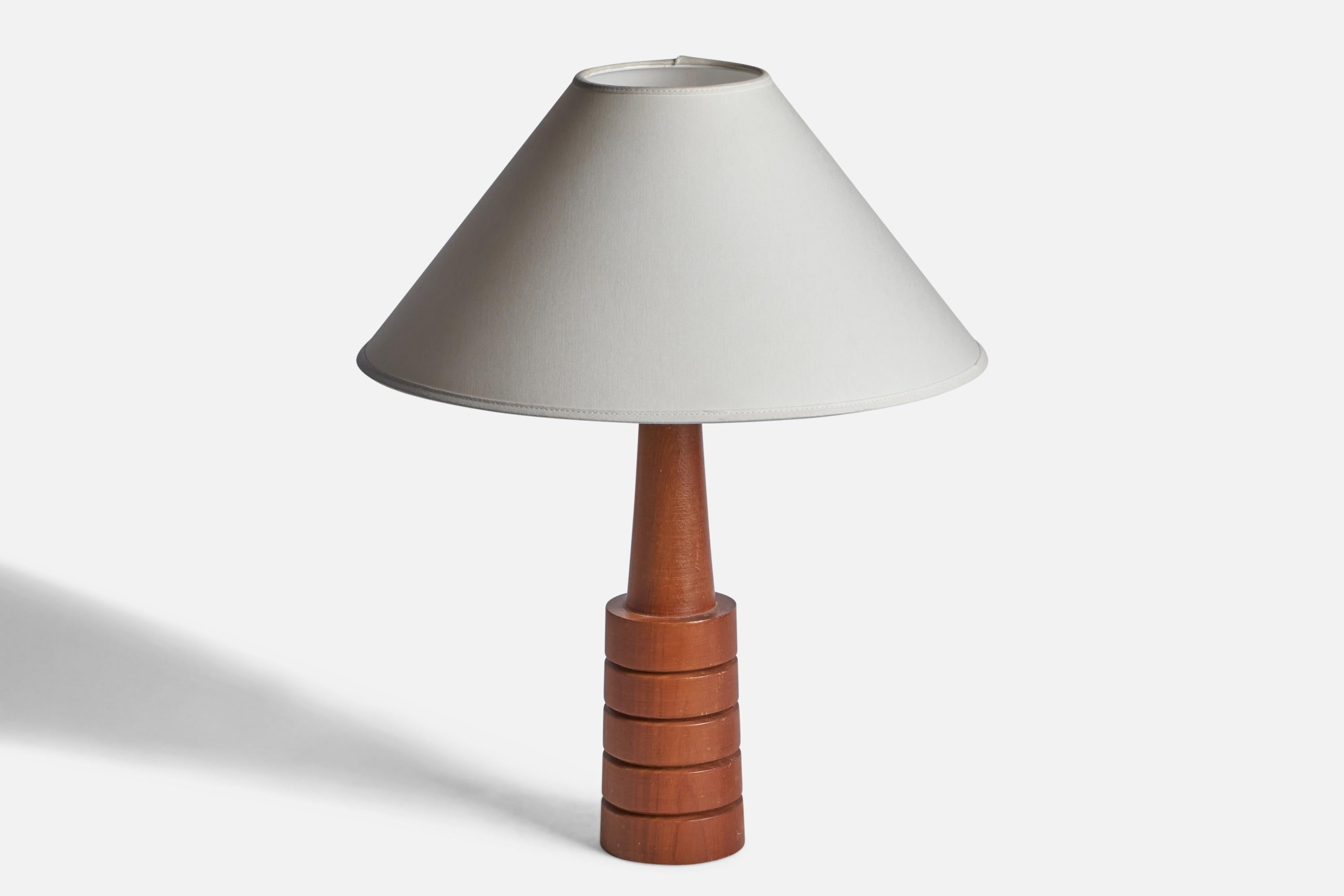 Mid-Century Modern American Designer, Table Lamp, Teak, USA, 1960s For Sale