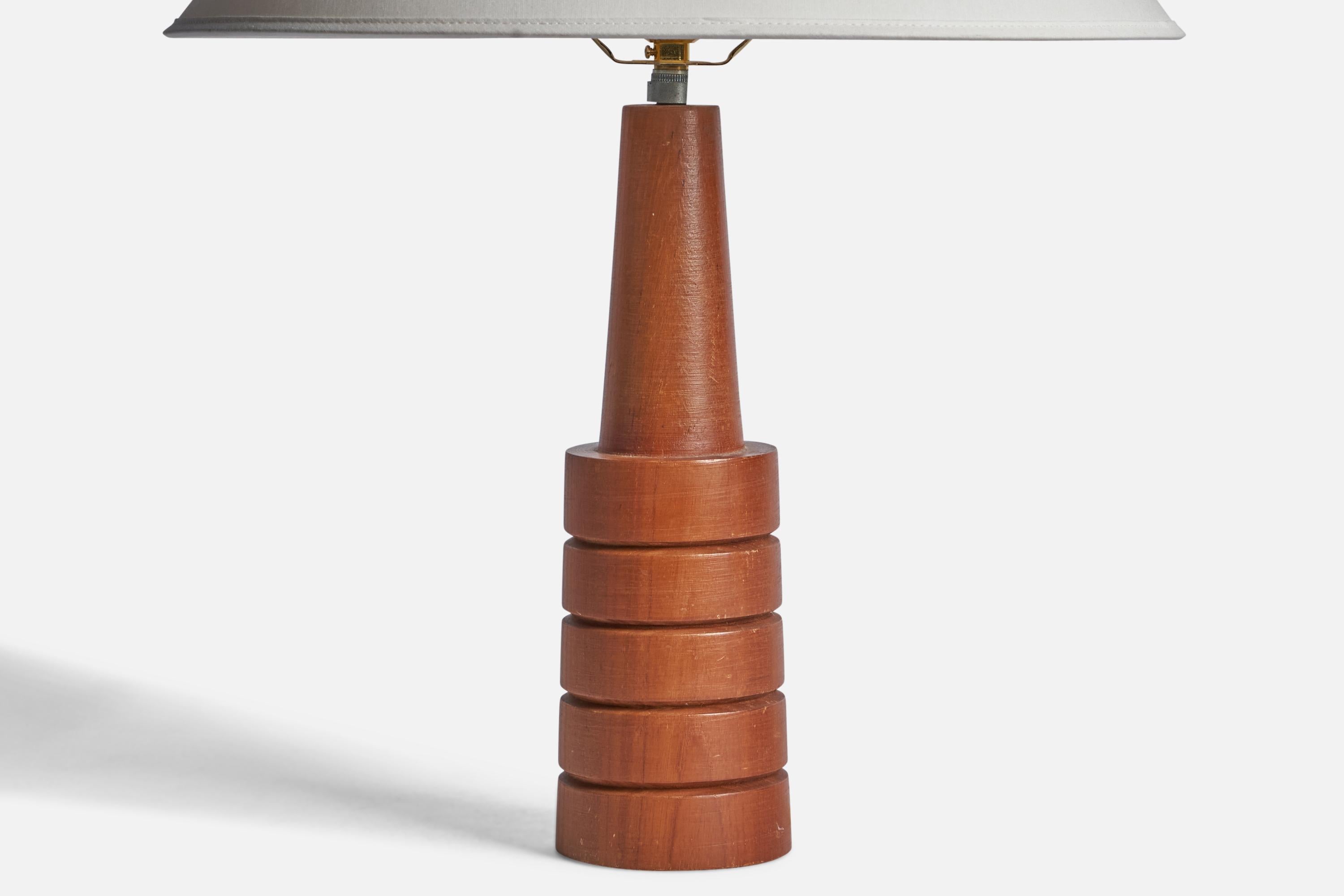 American Designer, Table Lamp, Teak, USA, 1960s In Good Condition For Sale In High Point, NC