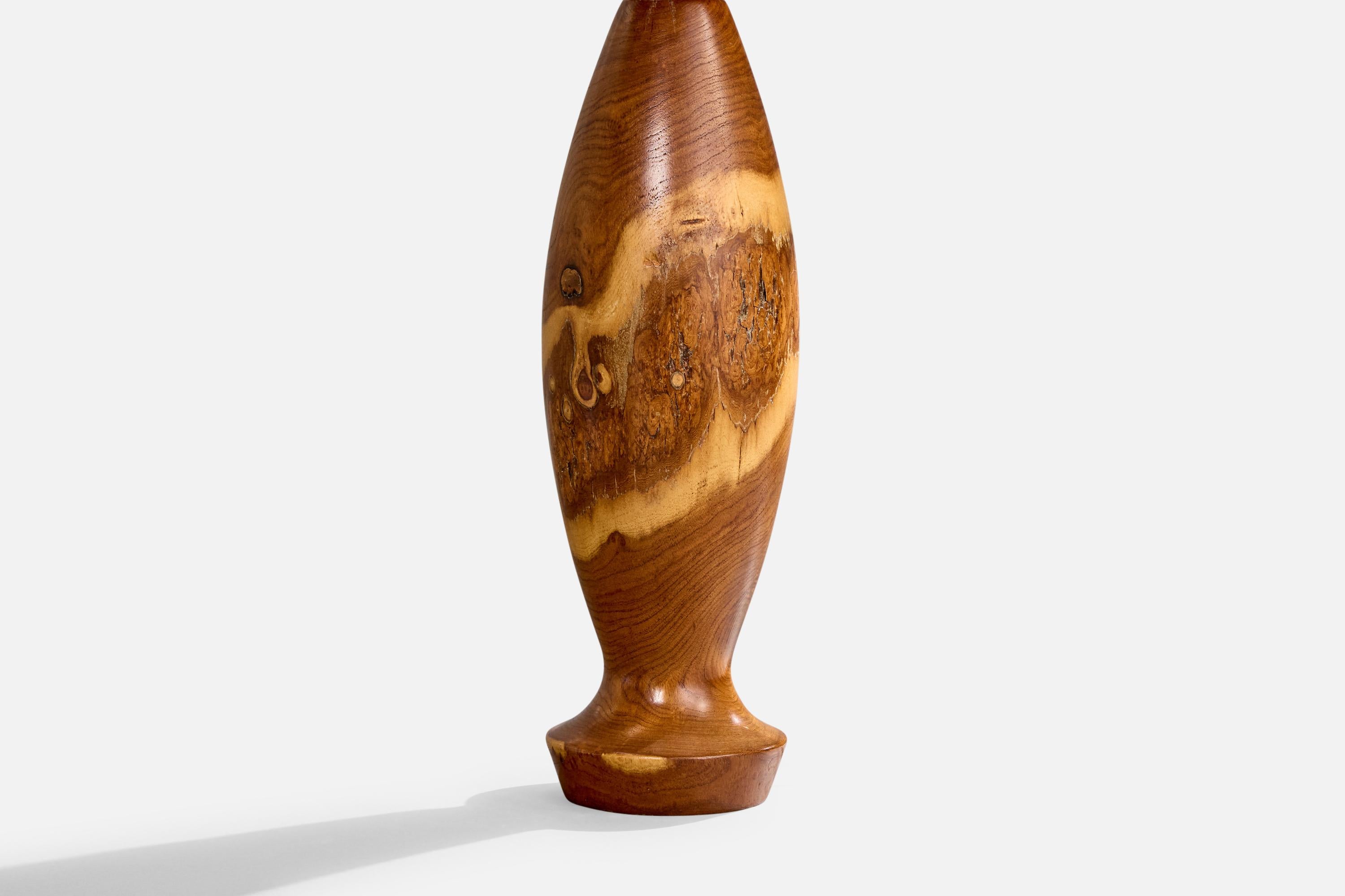 American Designer, Table Lamp, Wood, USA, 1950s In Good Condition For Sale In High Point, NC