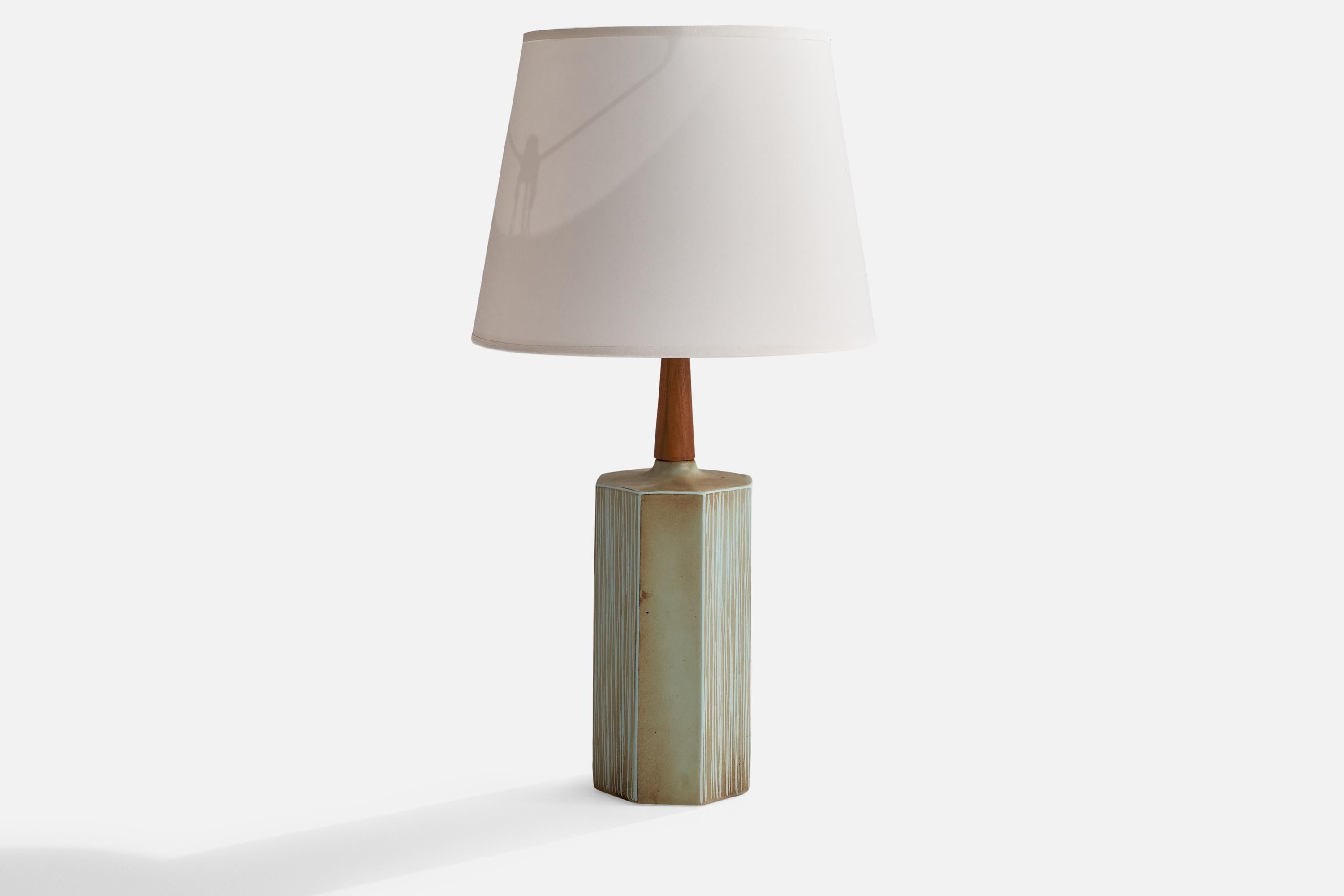 American Designer, Table Lamps, Ceramic, Walnut, USA, 1950s In Good Condition In High Point, NC