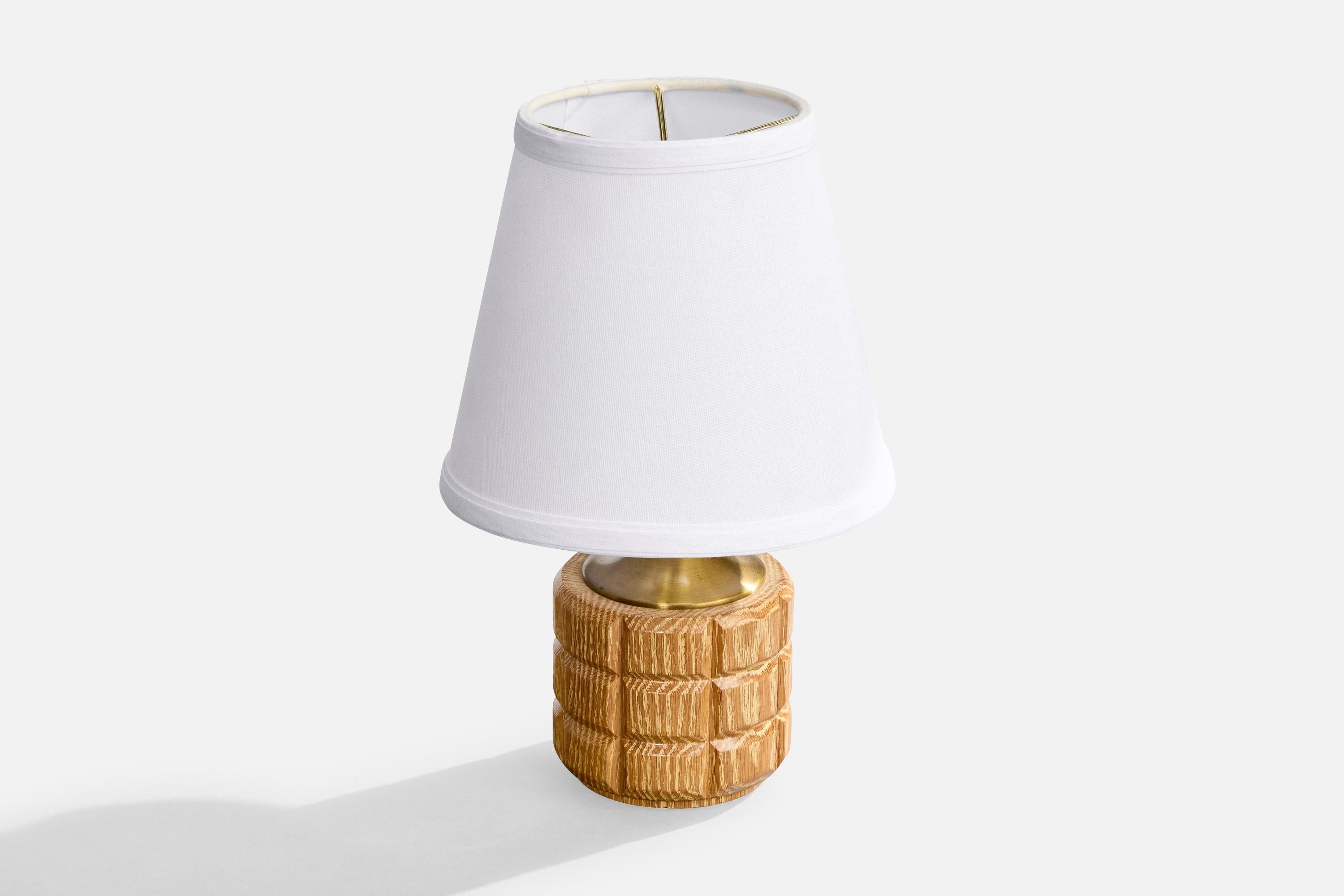 American Designer, Table Lamps, Oak, Brass, USA, 1950s In Good Condition For Sale In High Point, NC