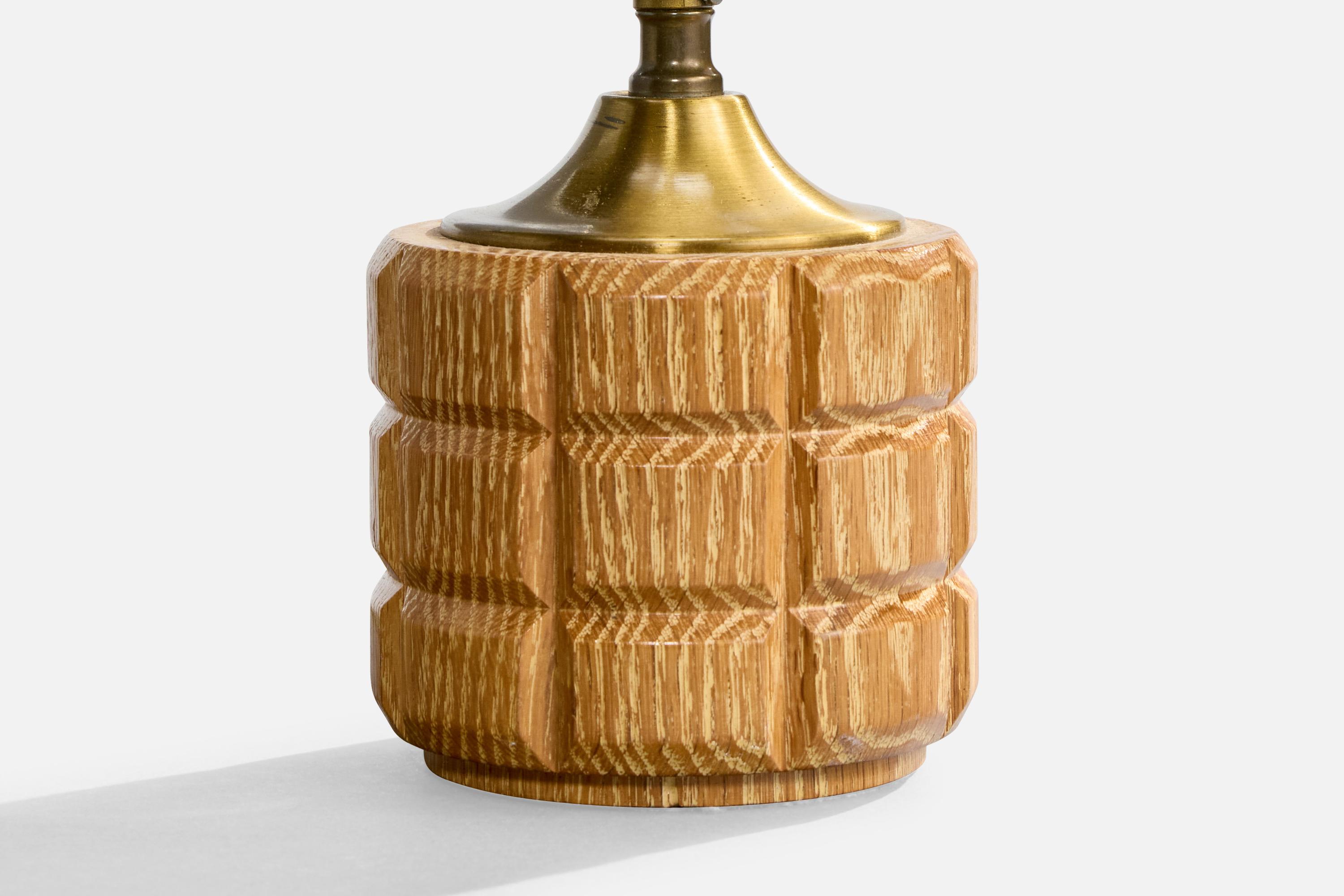 American Designer, Table Lamps, Oak, Brass, USA, 1950s For Sale 2